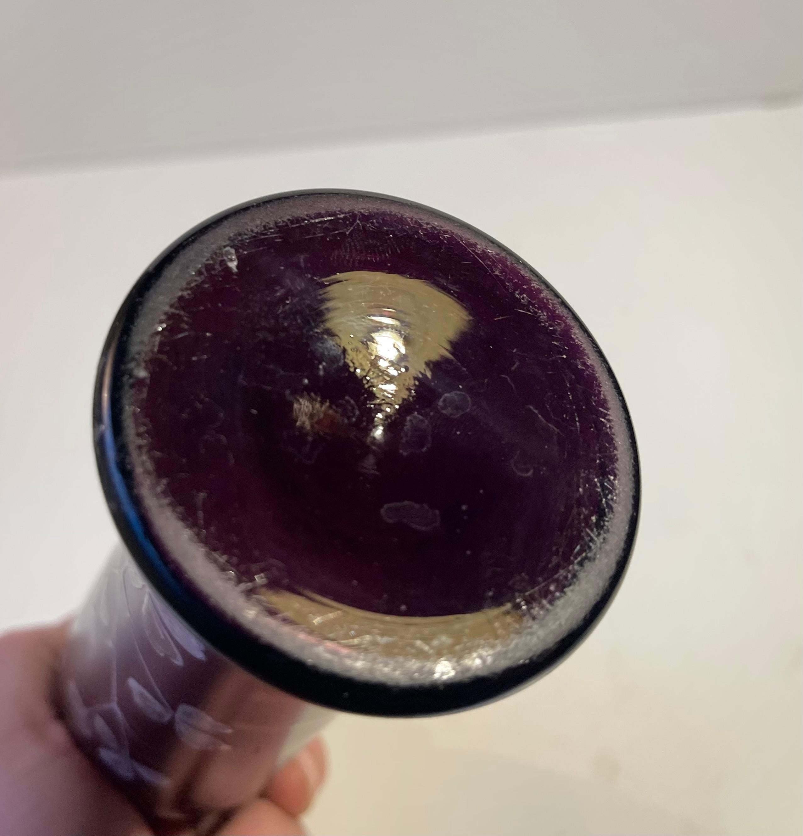 Début du 20ème siècle Vase Art Nouveau en verre peint à la main, Kralik Poschinger inStyle en vente