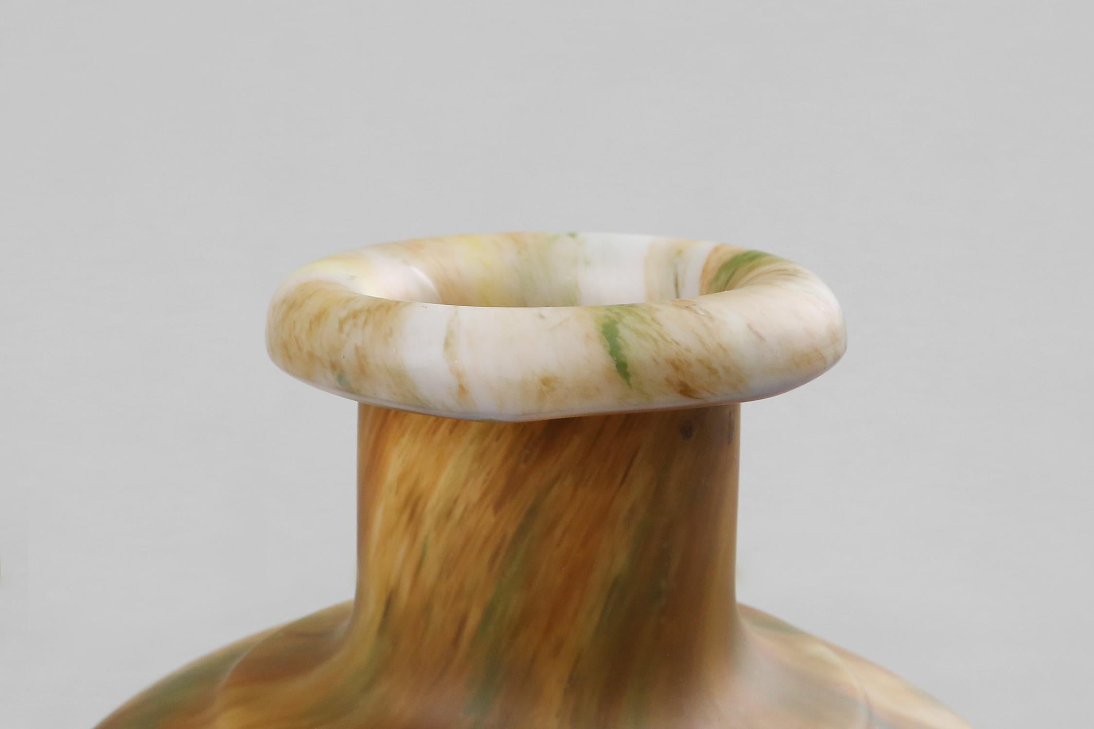 Francese Vaso Art Nouveau in pasta di vetro anni '20 in vendita