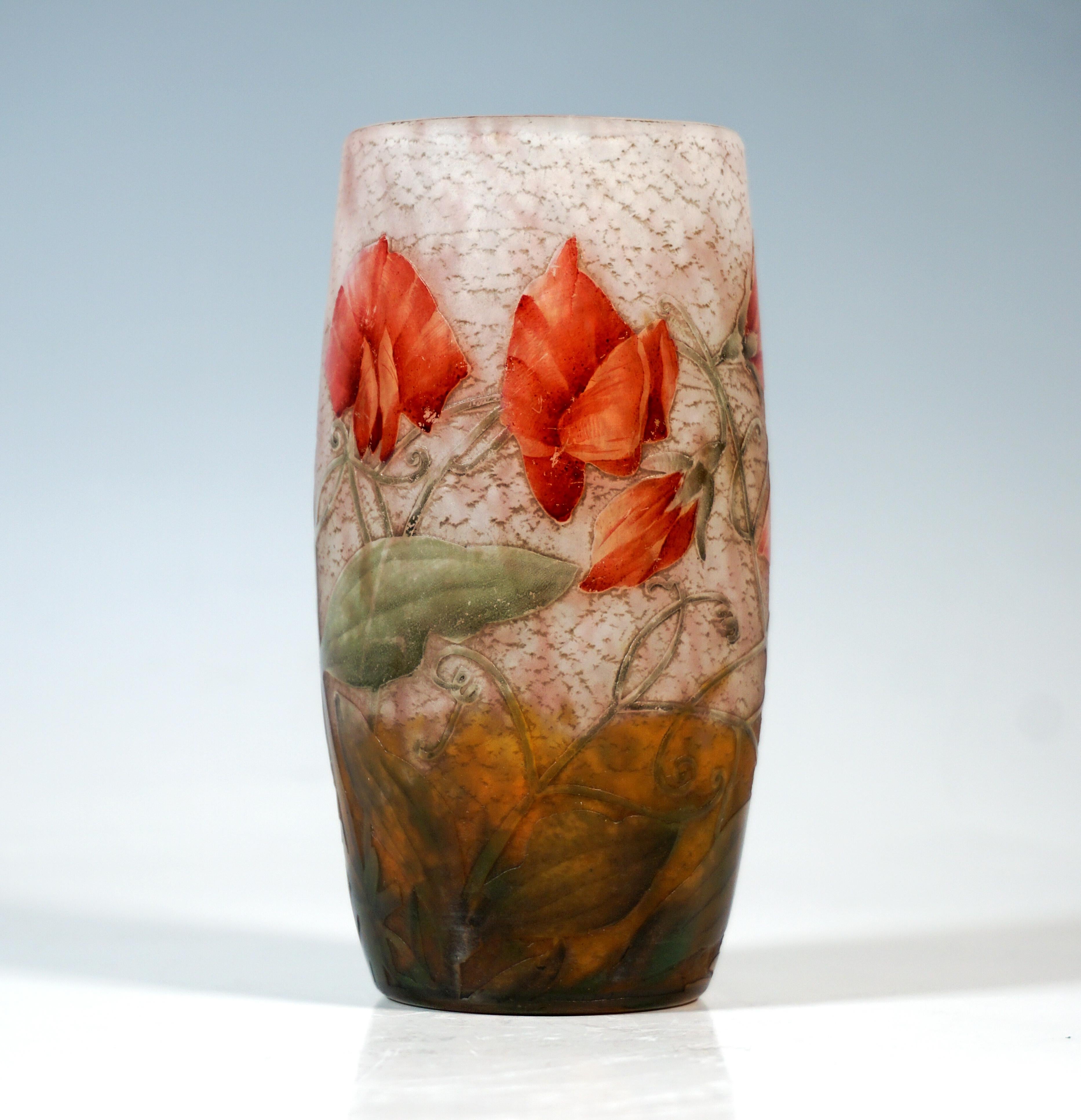 Jarrón Art Nouveau 'Pois De Senteur', Sweet Pea Decor, Daum Nancy, Francia, ca 1910 Grabado en venta