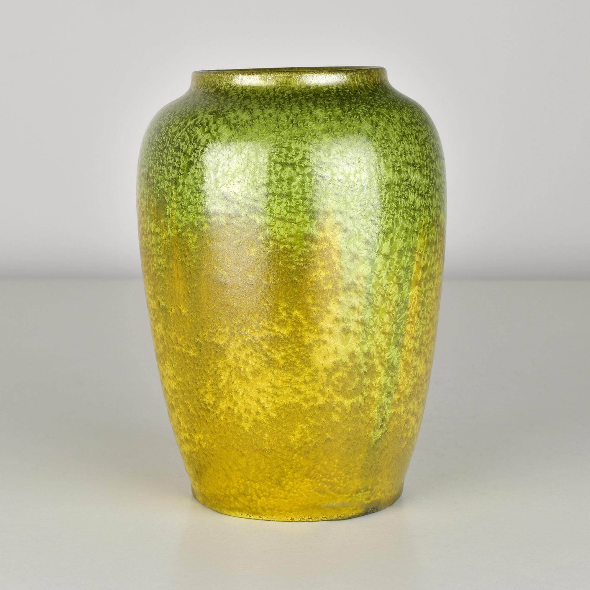 Smaltato Vaso Art Nouveau w. Spettacolare smalto cristallino attr. a Sarrguemines in vendita