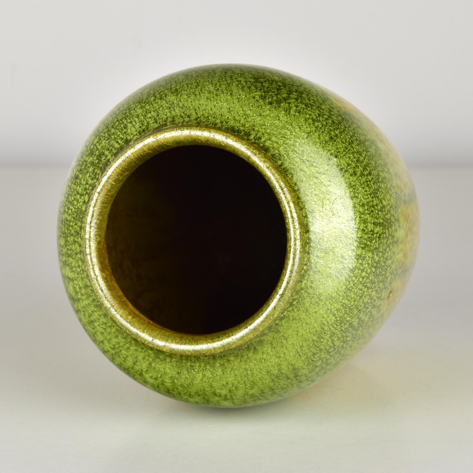 Inizio XX secolo Vaso Art Nouveau w. Spettacolare smalto cristallino attr. a Sarrguemines in vendita