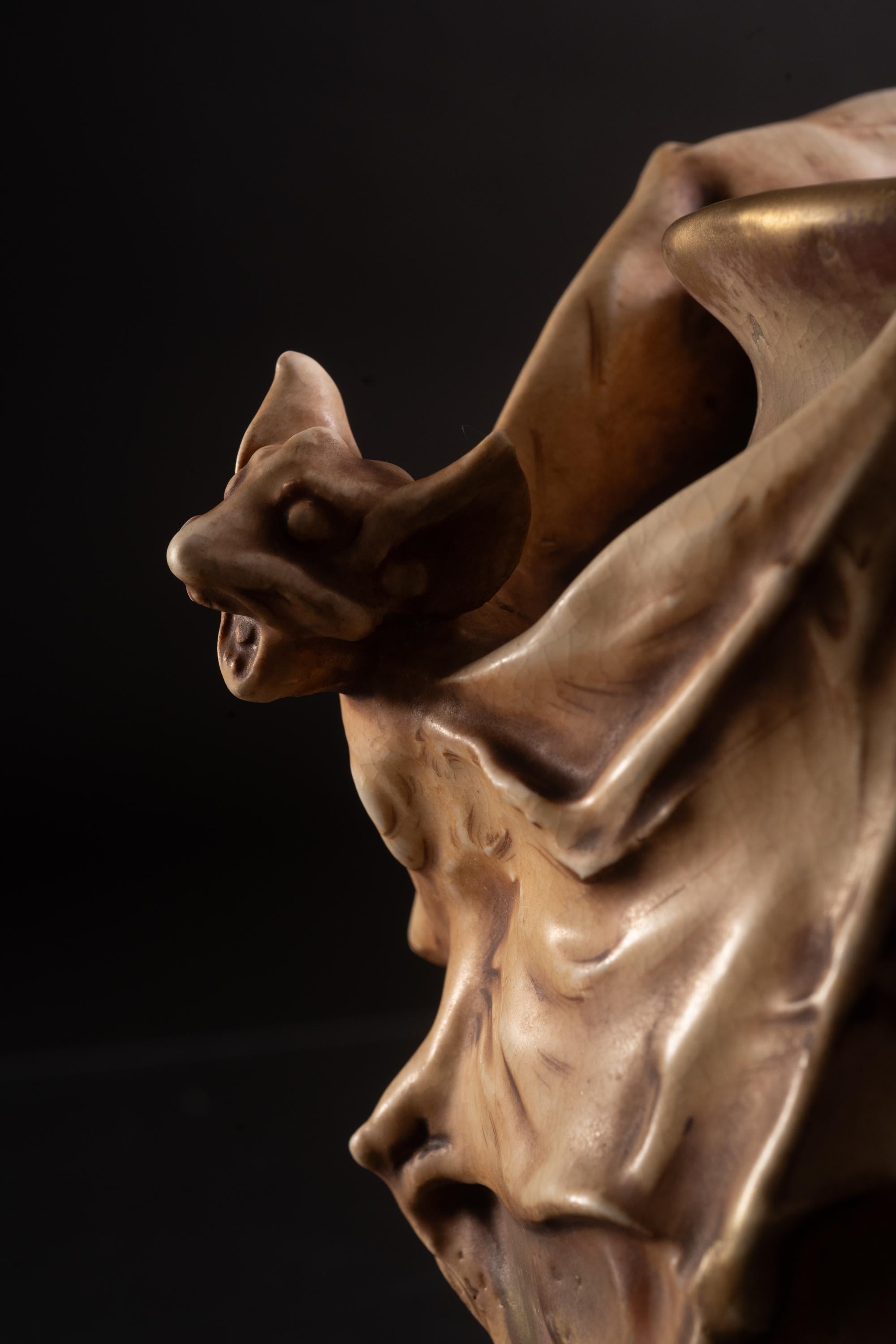 Vaso Art Nouveau con pipistrello di Eduard Stellmacher per RStK Amphora in vendita 7