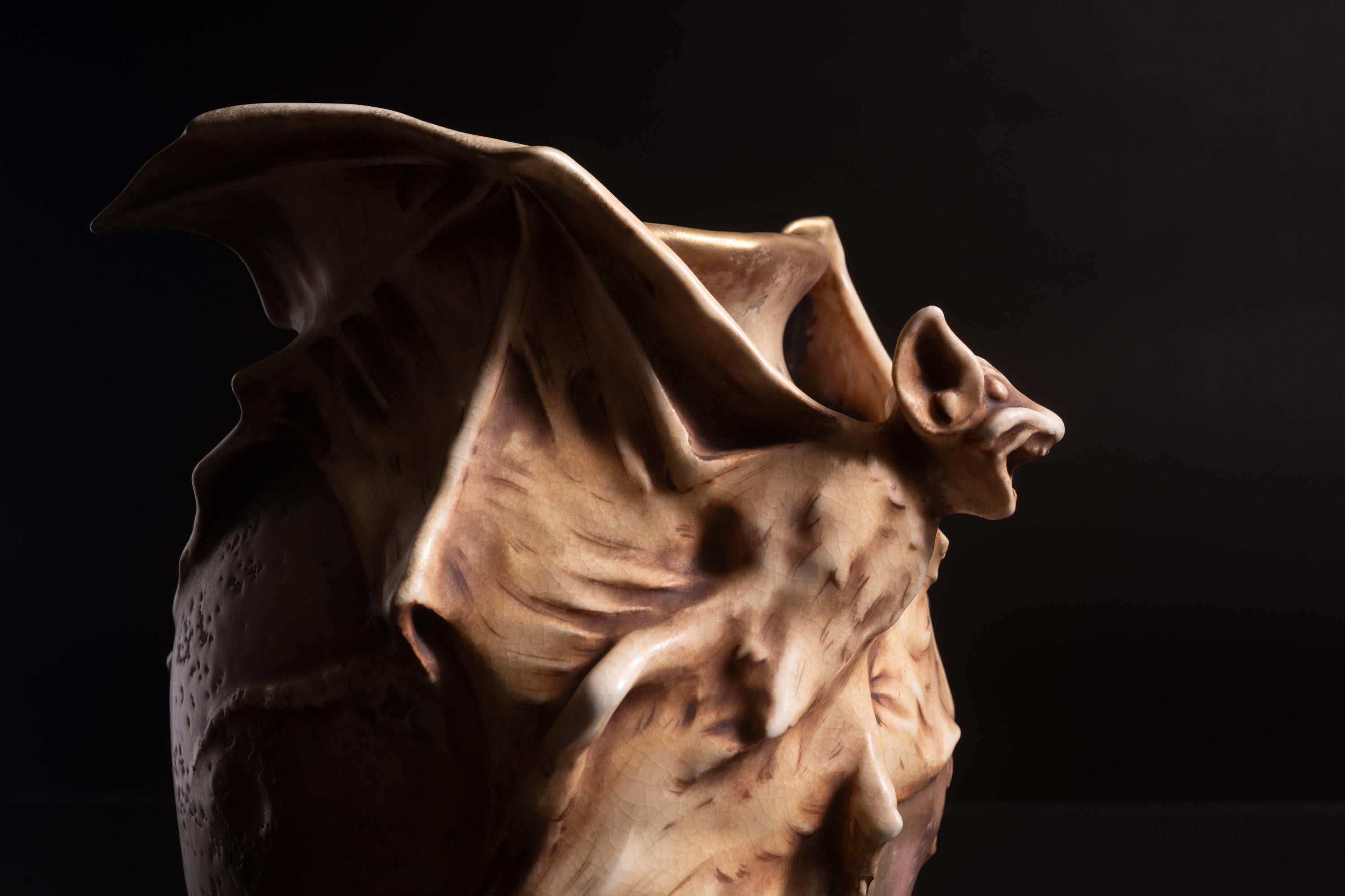 Vaso Art Nouveau con pipistrello di Eduard Stellmacher per RStK Amphora in vendita 11