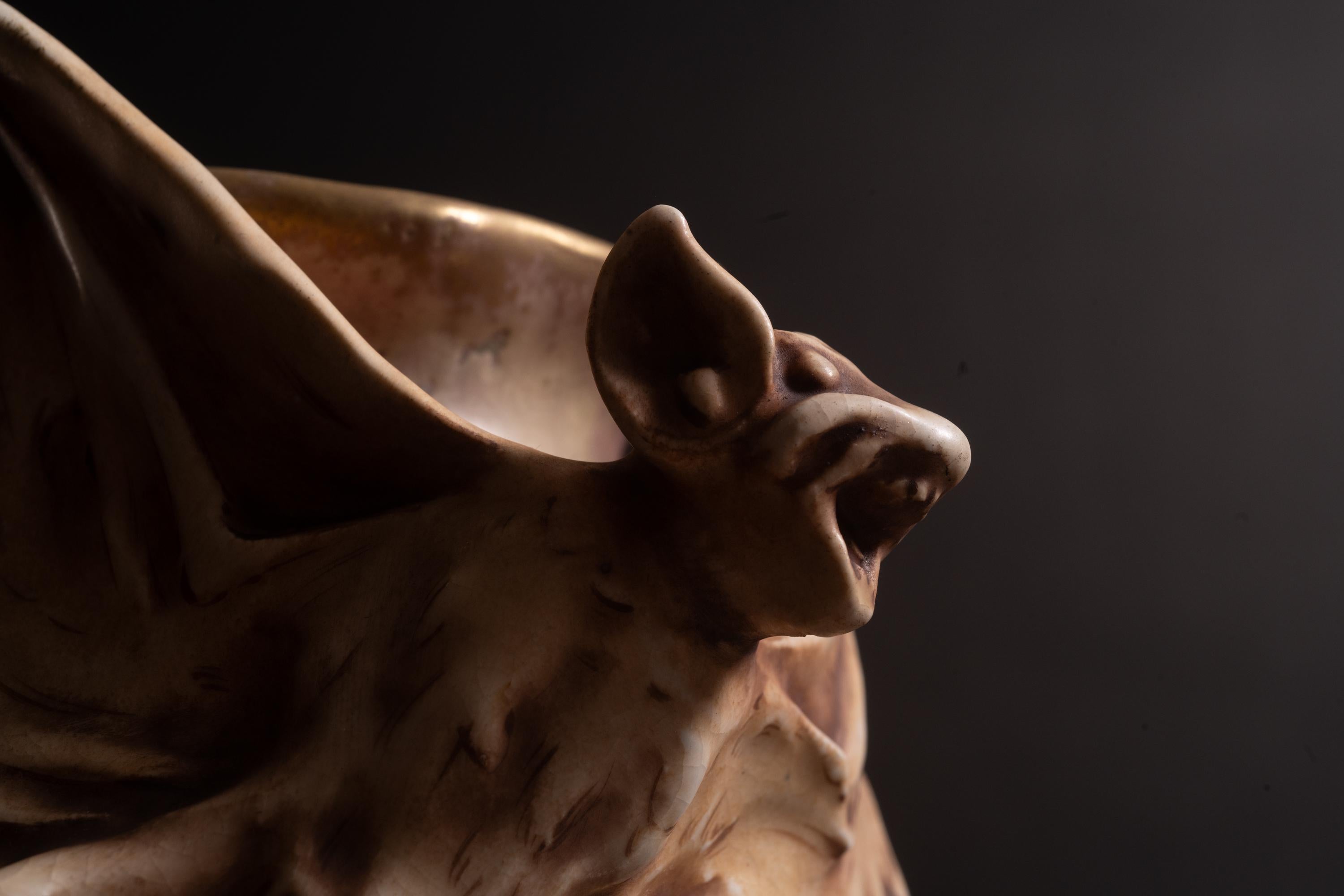Vaso Art Nouveau con pipistrello di Eduard Stellmacher per RStK Amphora in vendita 12