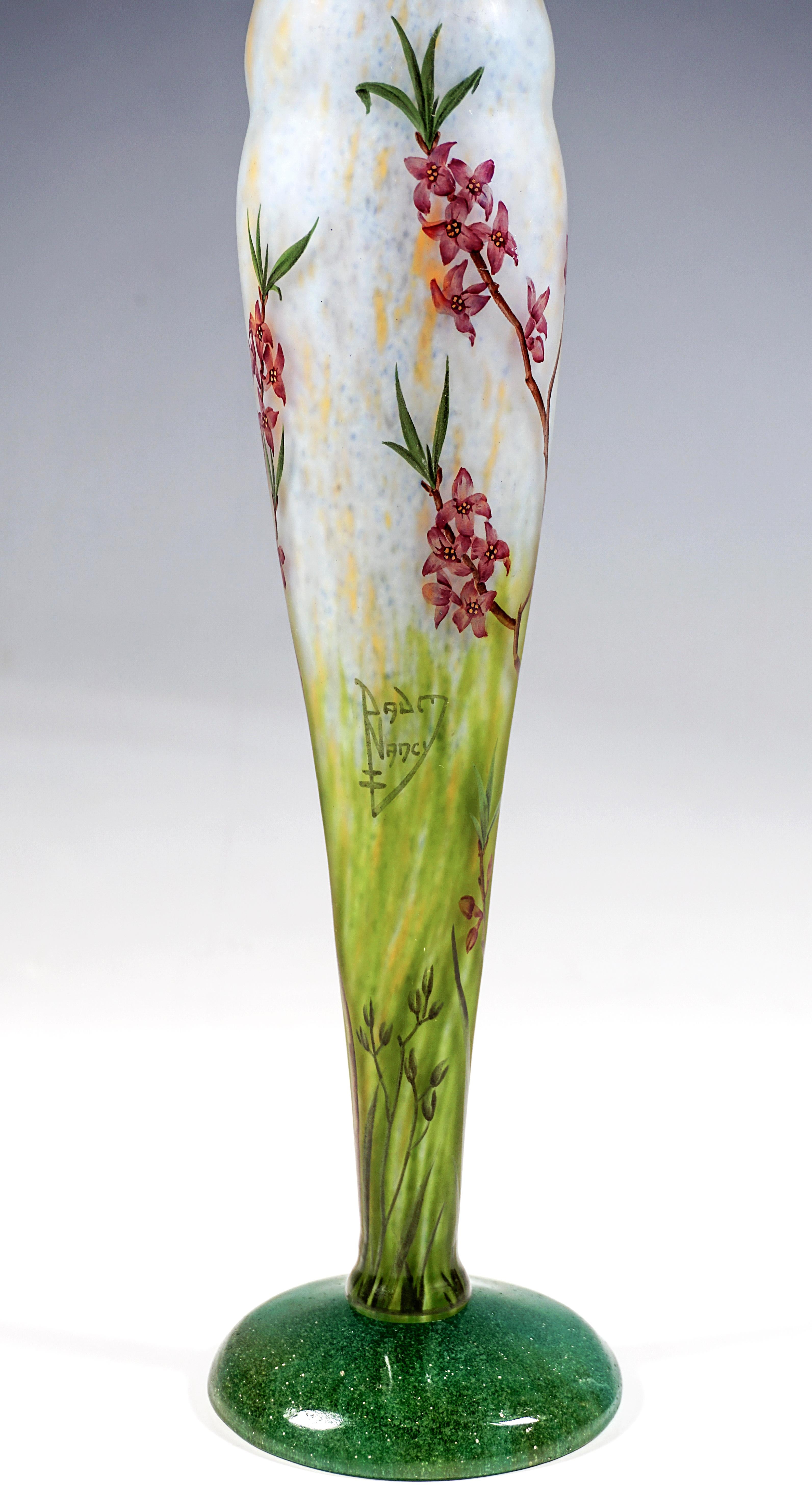Early 20th Century Art Nouveau Vase with Delicate Flower Branches Decor, Daum Nancy, France, c 1910 For Sale