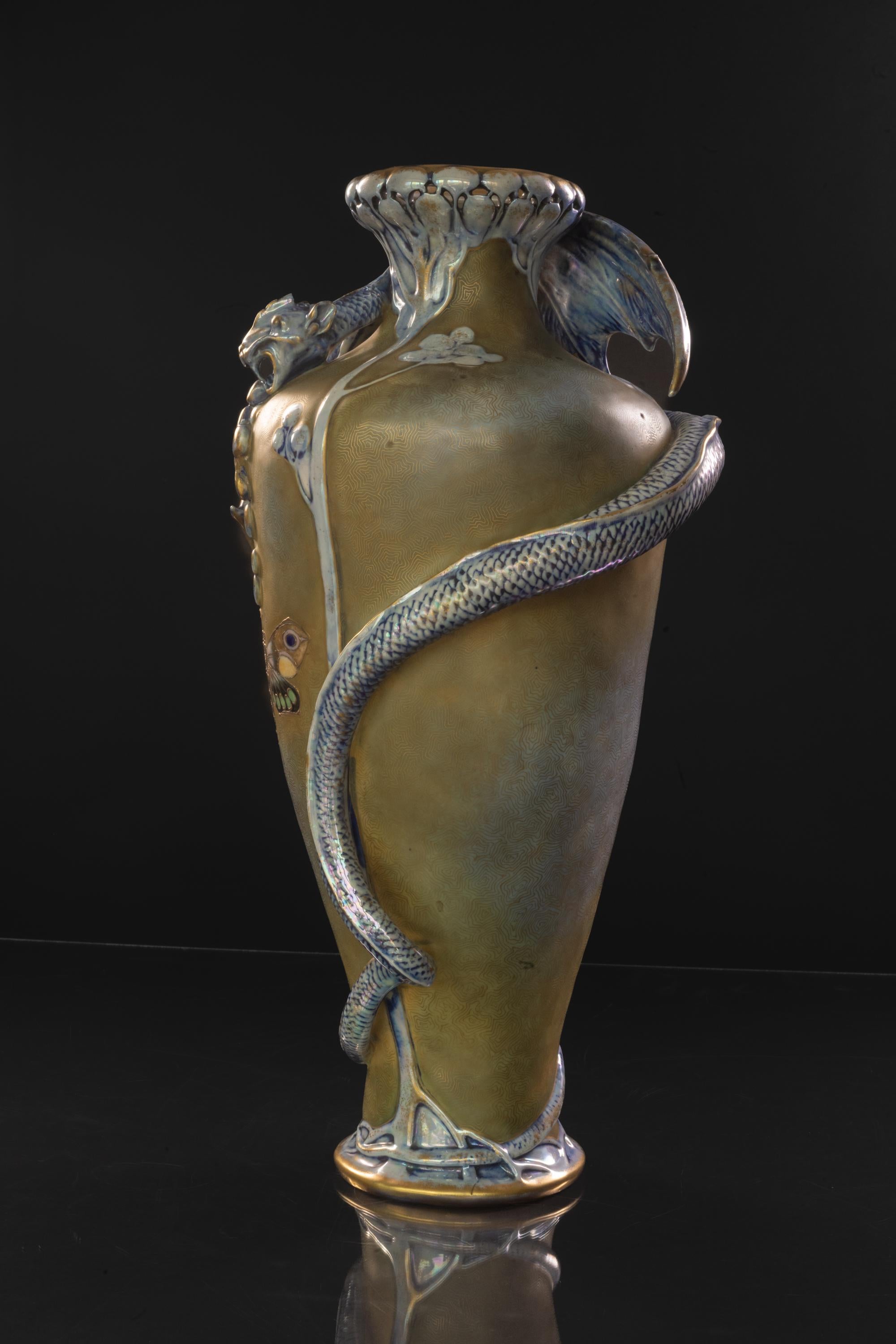 Porcellana Vaso Art Nouveau con drago infuocato di Stellmacher & Dachsel per RStK Amphora in vendita