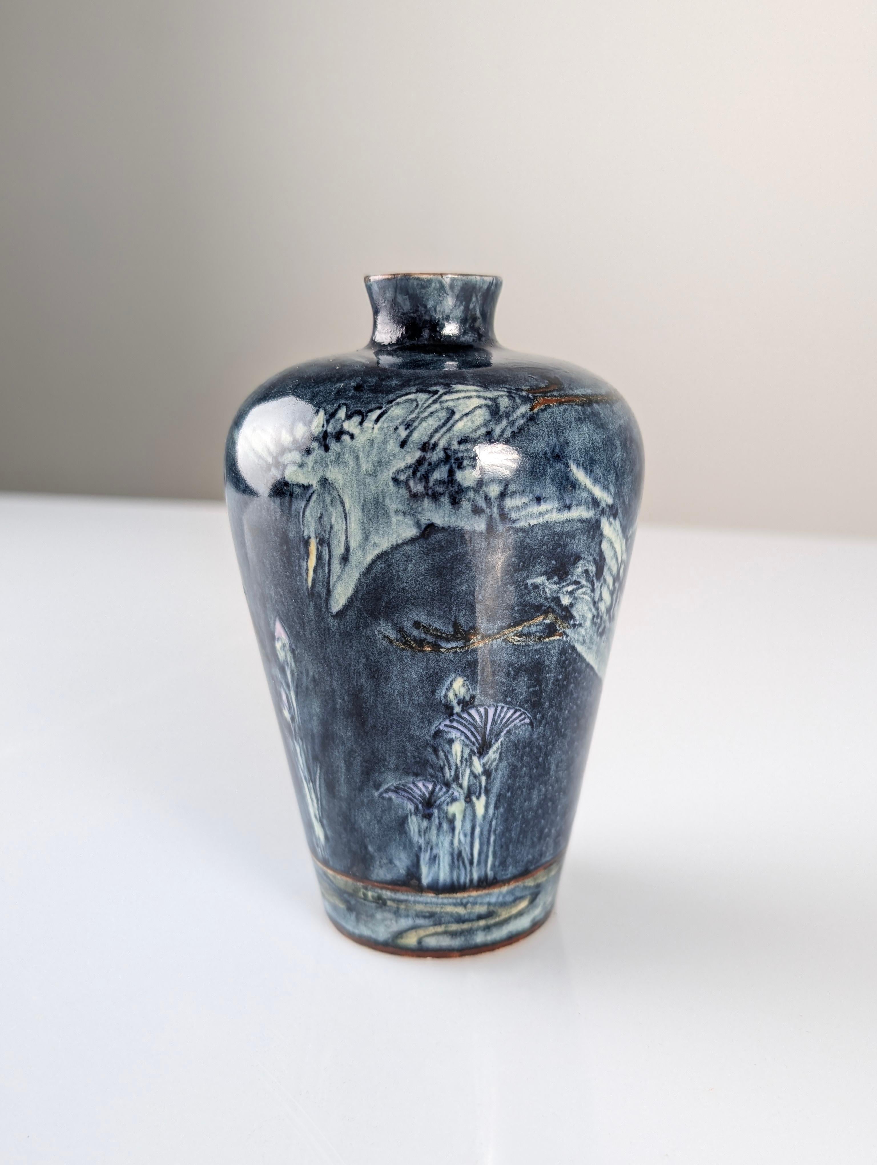 Vaso in stile Art Nouveau con aironi e fiori, J.W. Heron Mijnlieff, Olanda Utrecht 1900 In condizioni buone in vendita a Benalmadena, ES