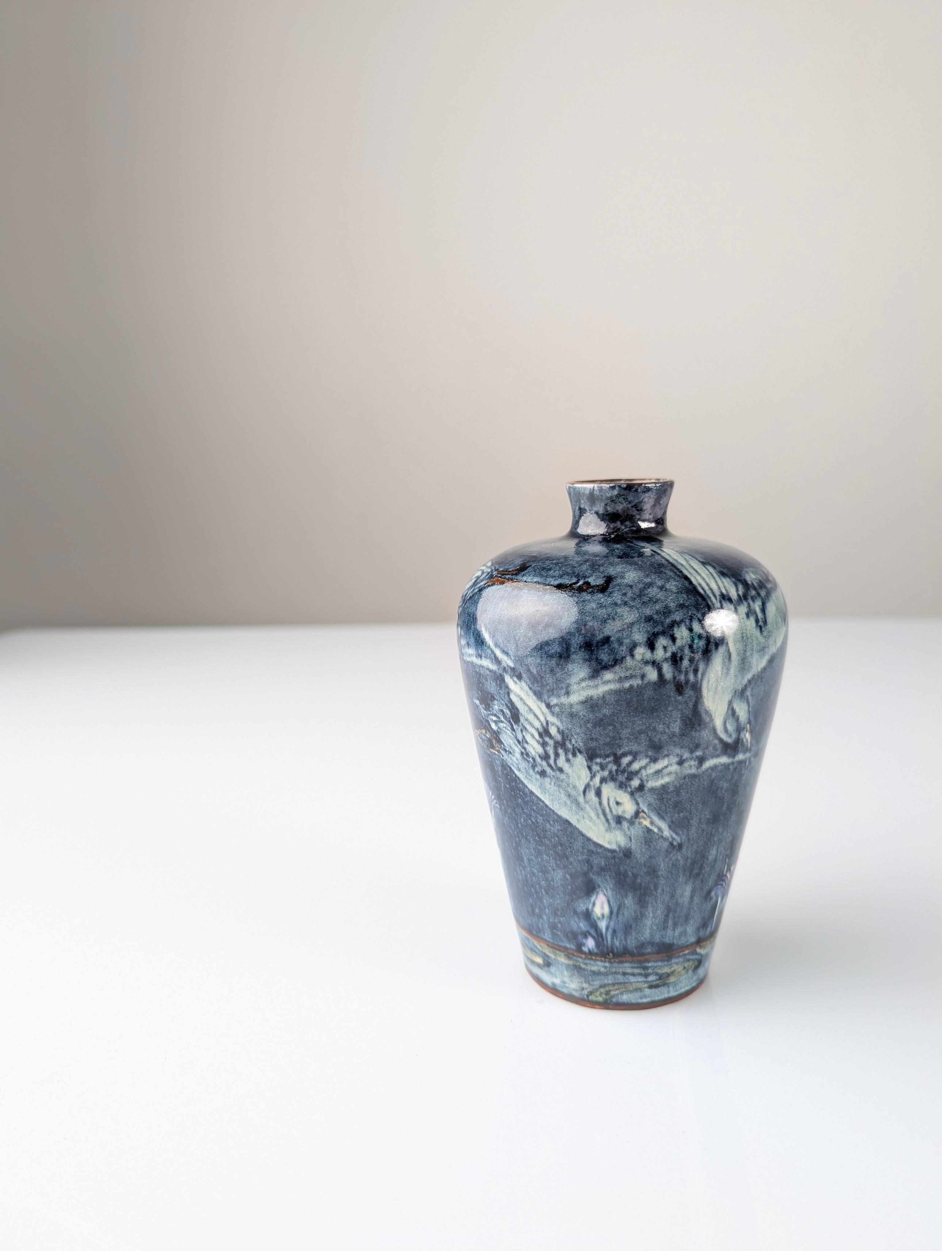 Ceramica Vaso in stile Art Nouveau con aironi e fiori, J.W. Heron Mijnlieff, Olanda Utrecht 1900 in vendita