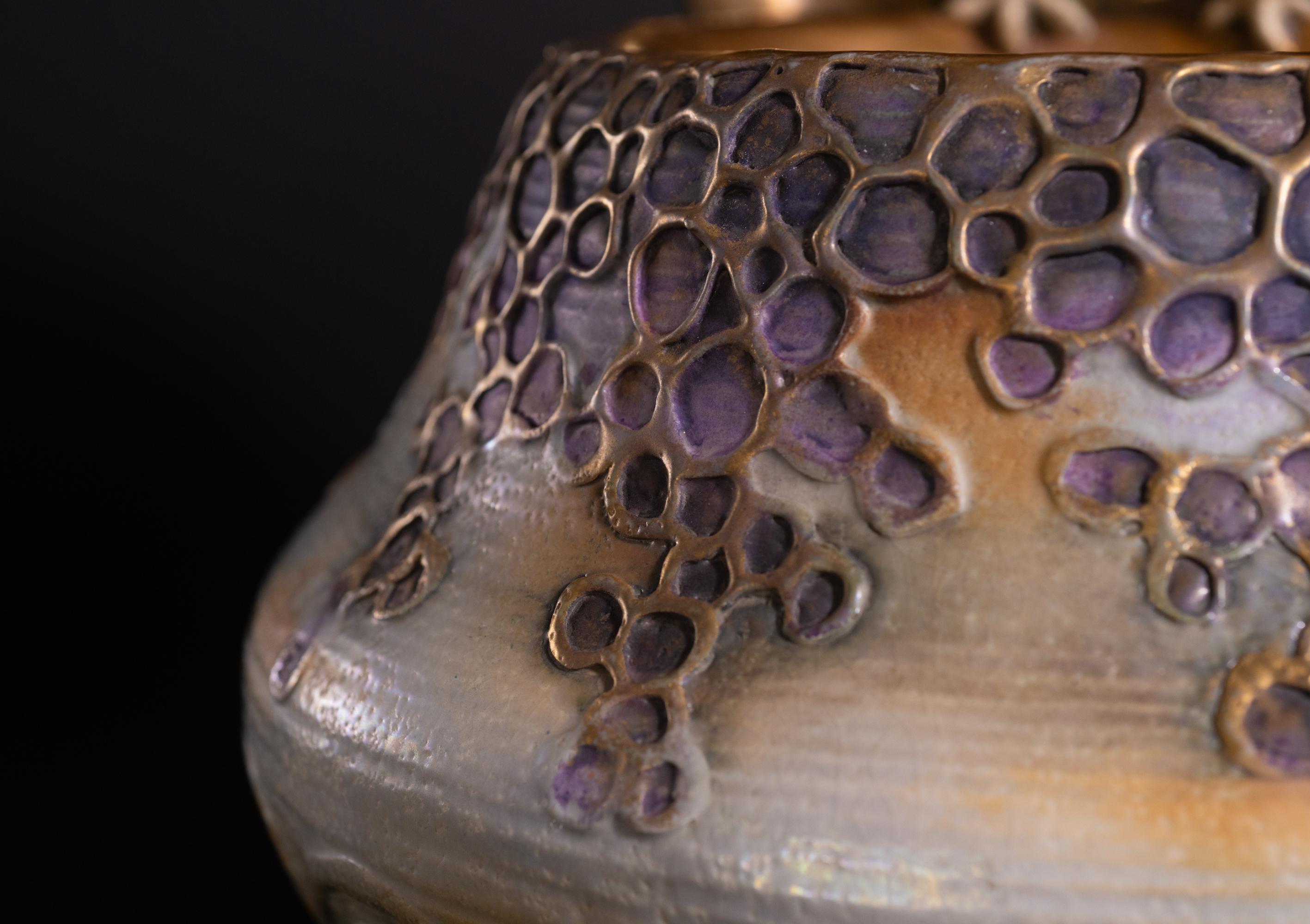 Vase Art nouveau avec hibou par Eduard Stellmacher pour RStK Amphora en vente 4