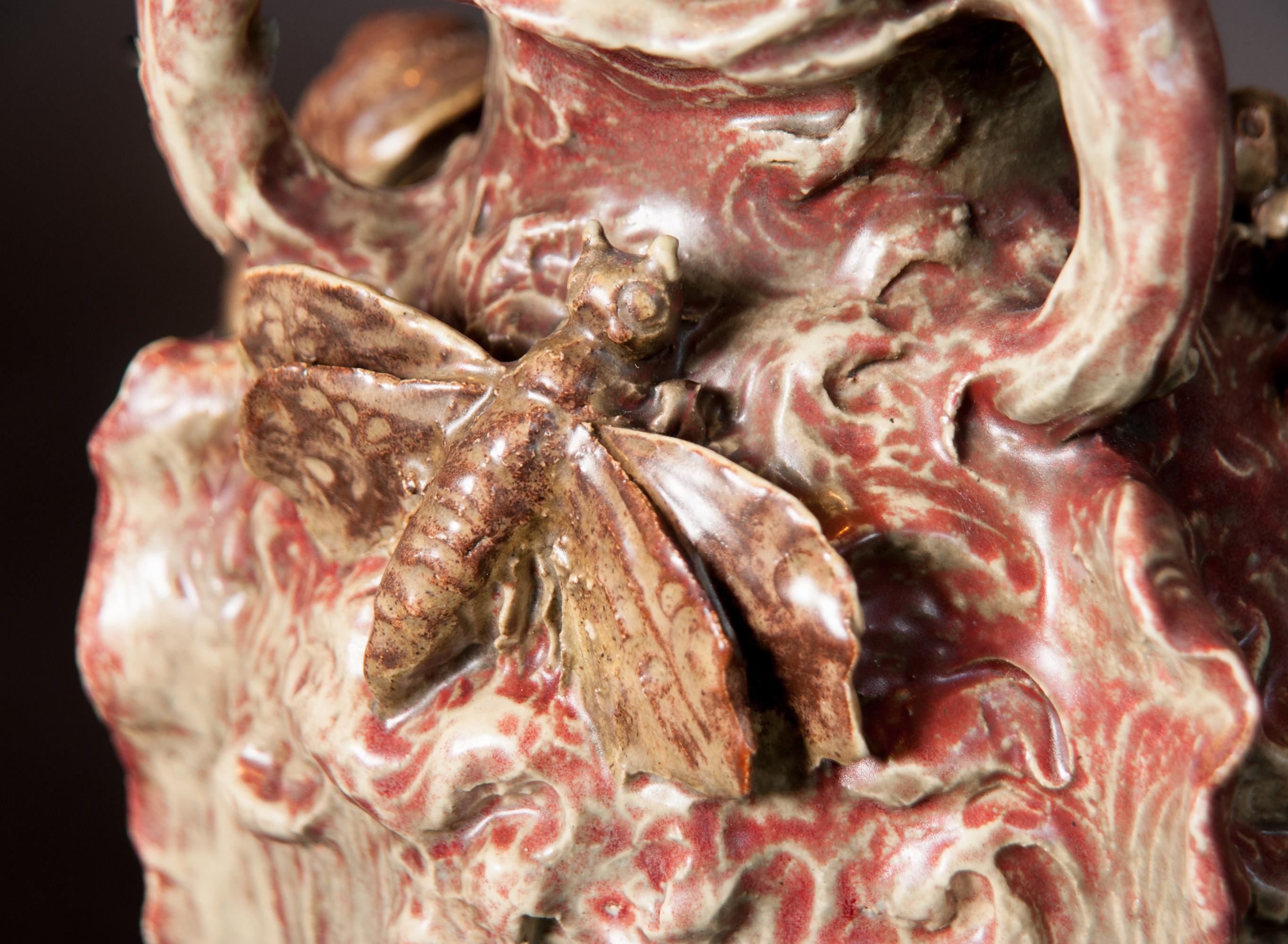 Jugendstilvase im Jugendstil mit Schnecken und Moths, Schule von George Hoentschel 1