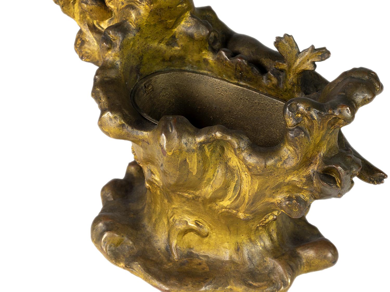 Doré Art Nouveau Vase With Woman Sculpture, 20th Century en vente