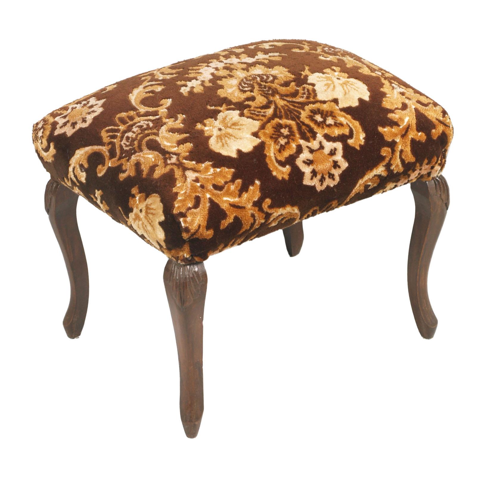 Italian Art Nouveau Venetian Bedroom Chairs & Footrest With precious Fortuny Upholstery For Sale