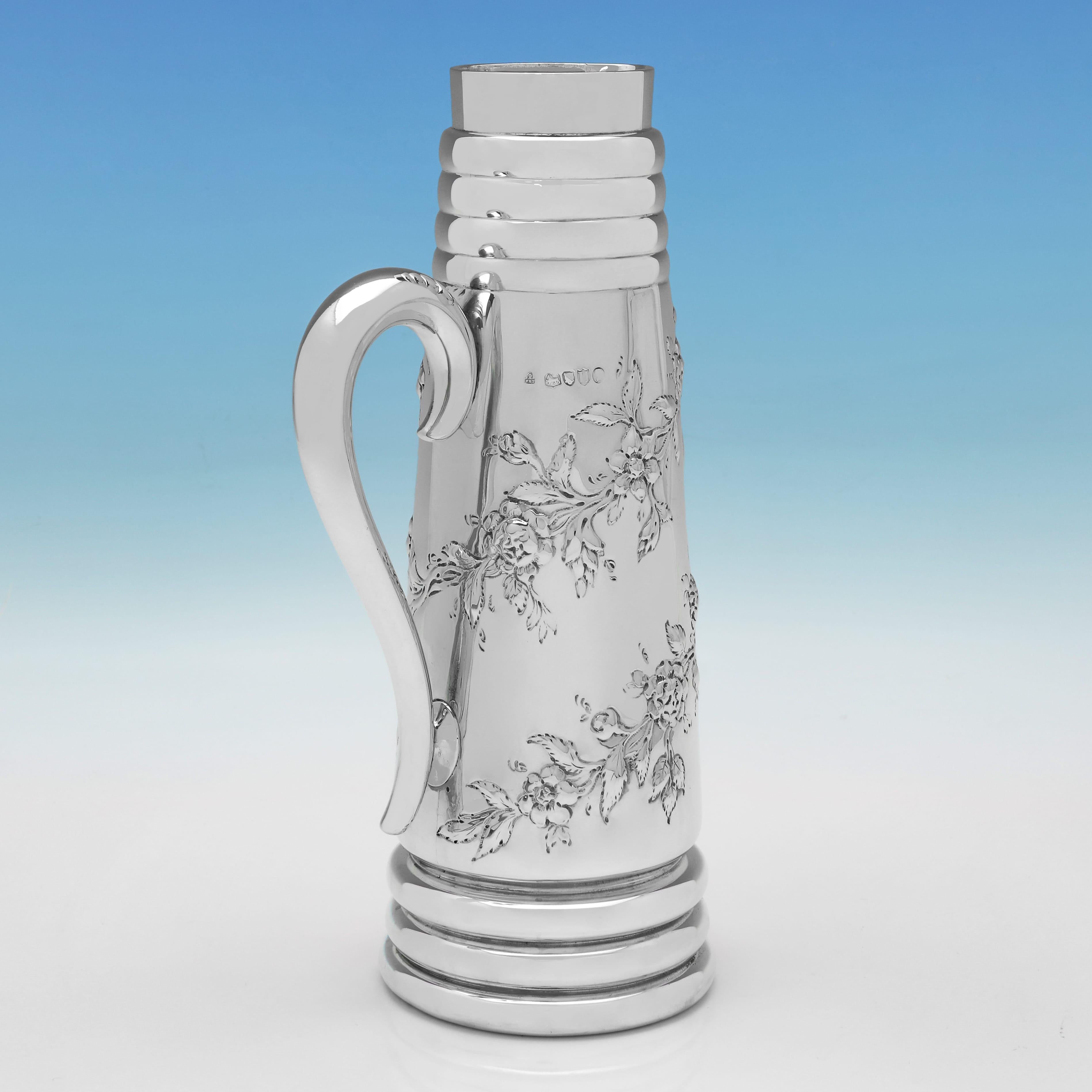 Art Nouveau Art nouveau Victorian sterling silver water jug made in London in 1883 For Sale
