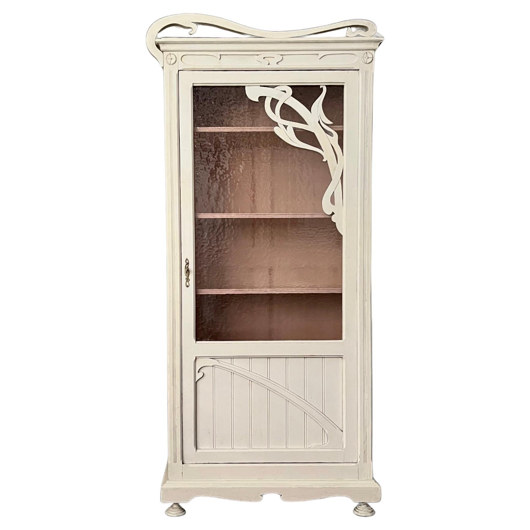 Armario vienés pintado Art Nouveau hacia 1900