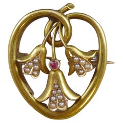Art Nouveau Vintage Fuchsia Brooch with Pearls and Garnet, 15 Carat Gold