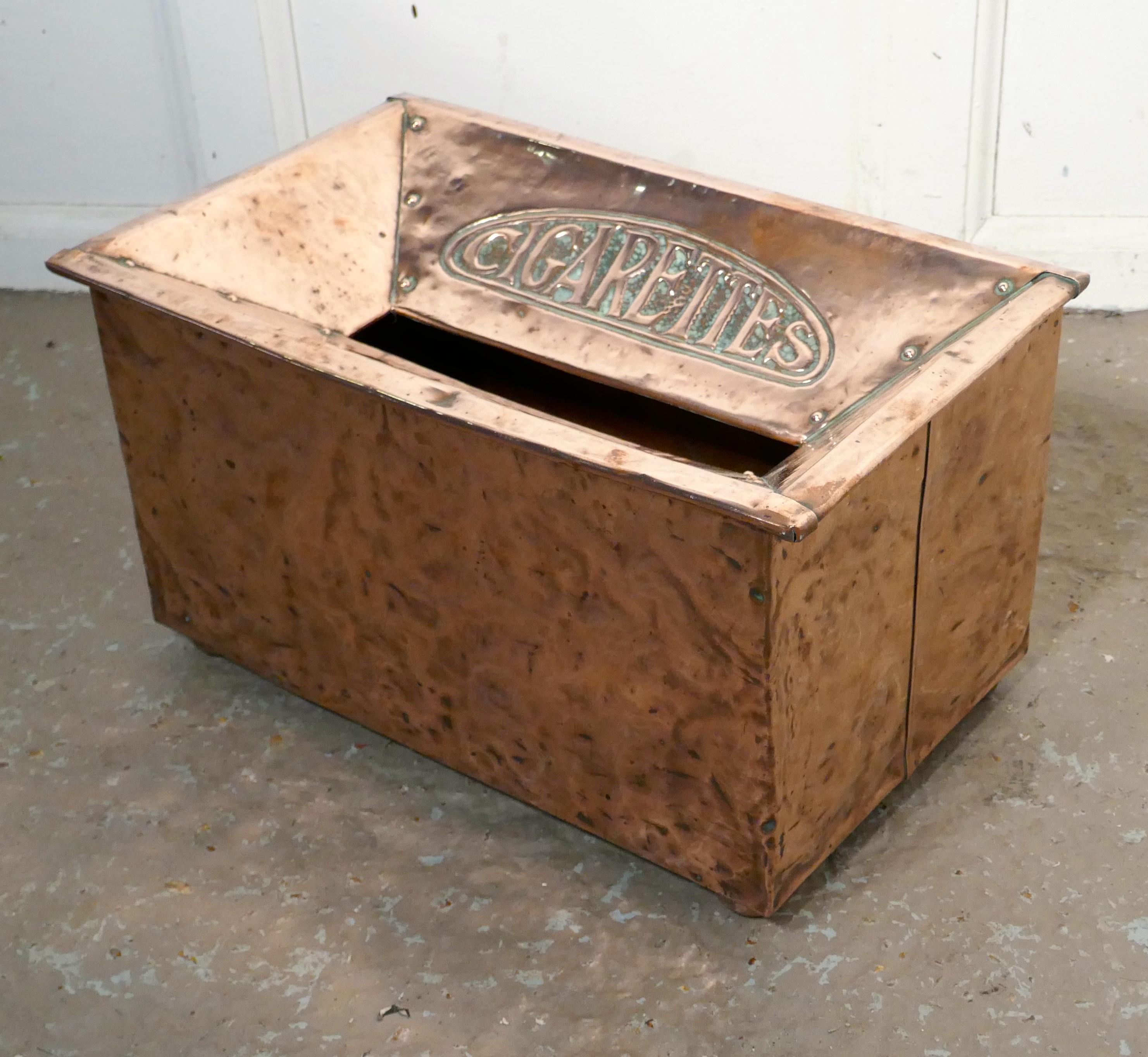 Art Nouveau vintage beaten copper hotel floor ash tray

A superb example of Art Nouveau beaten copper
This is a Floor Ash Tray very common at the end of the 19th century, very rare now, the Ashtray has the word CIGARETTES embossed on one side and