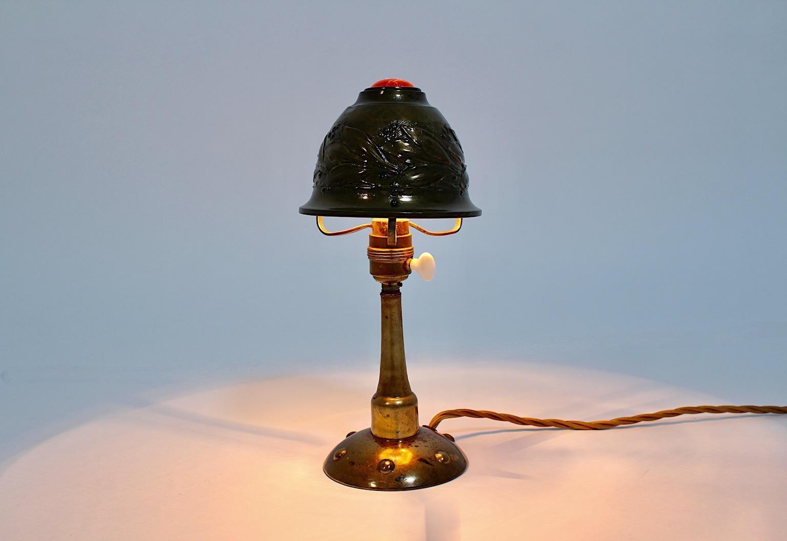 Art Nouveau Vintage Brass Dome Table Lamp Bedside Lamp circa 1910 France For Sale 1