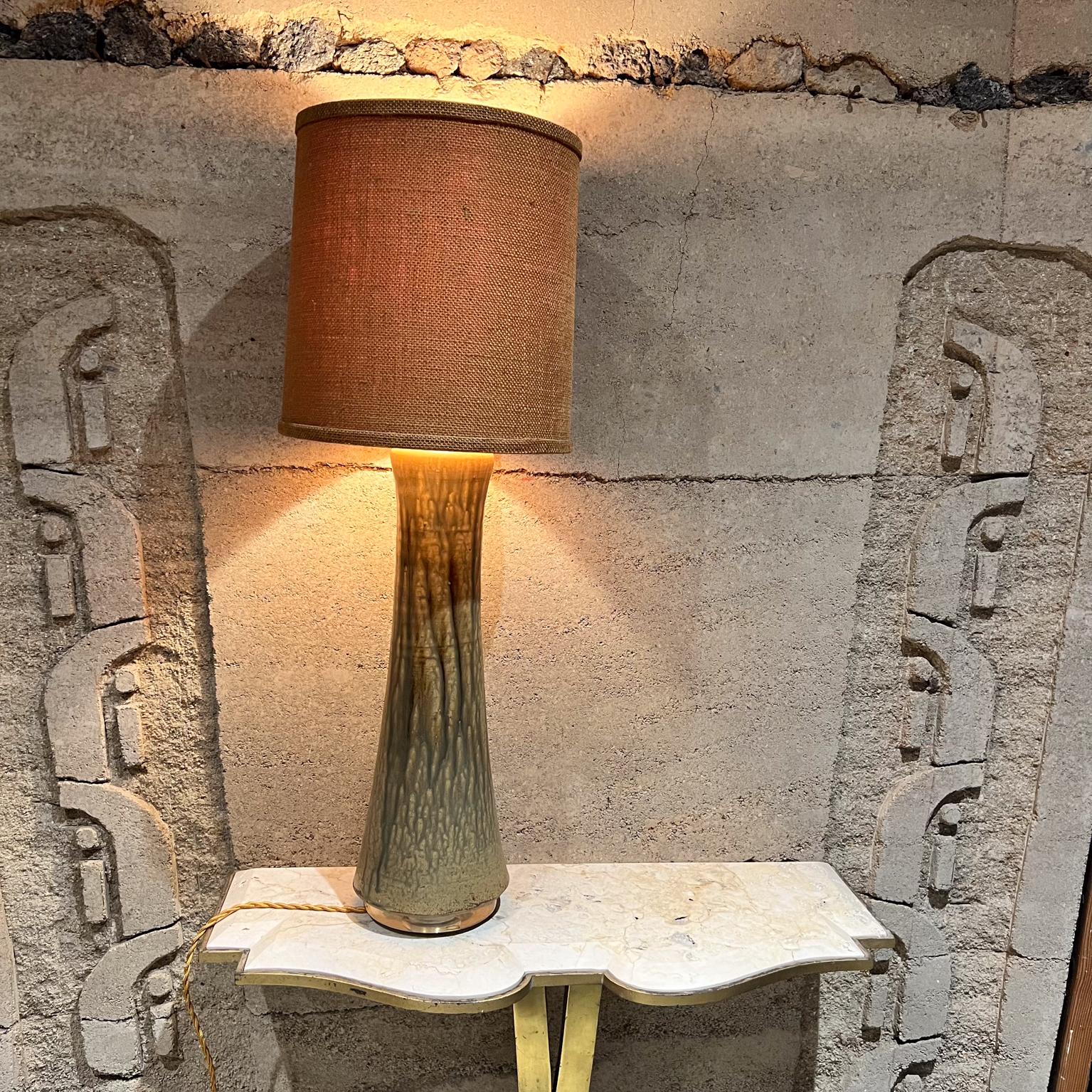 Art Nouveau Lampada da tavolo in ceramica d'epoca Art of Vintage in vendita