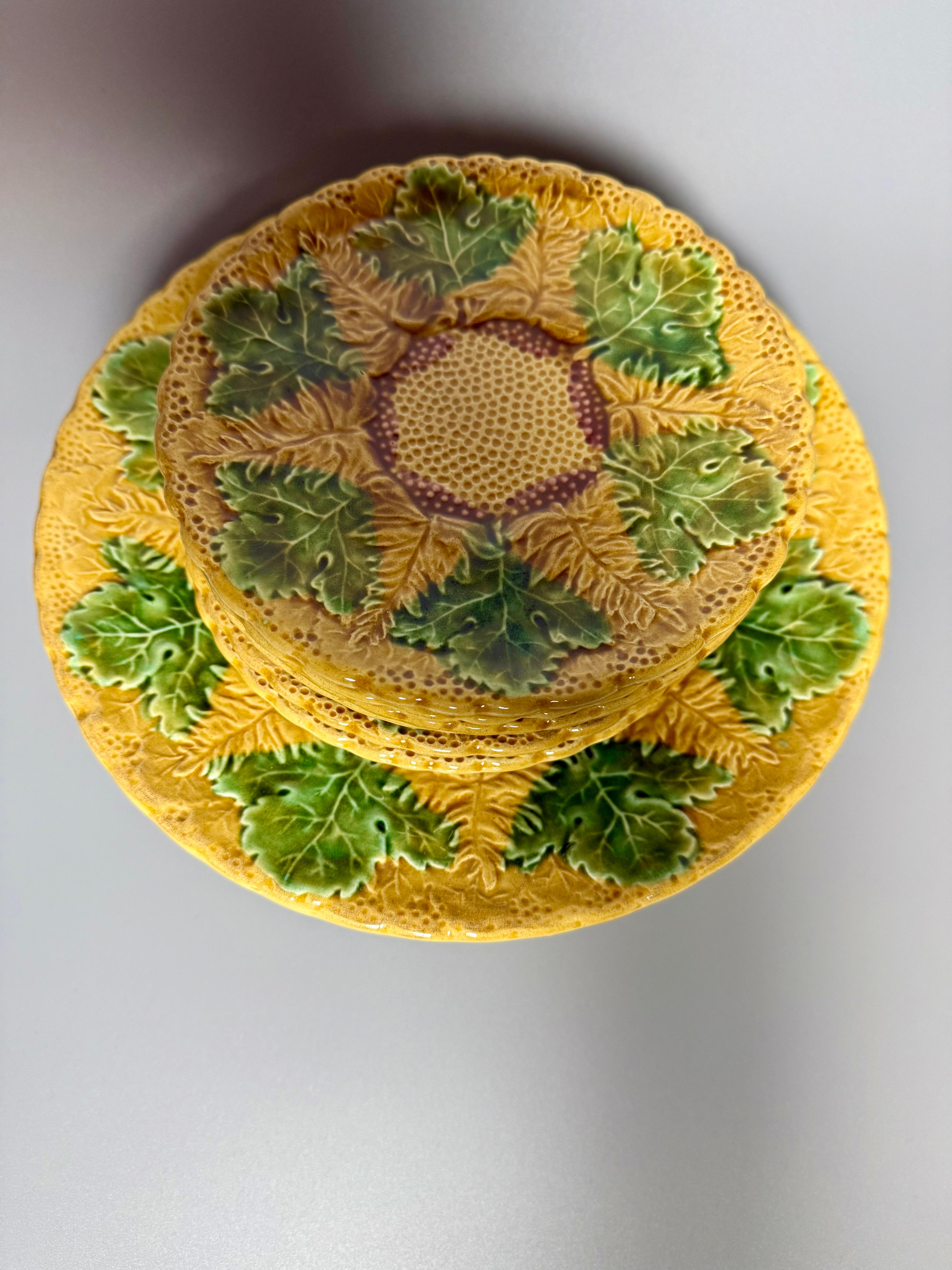 Art Nouveau Vintage Mayólica 1 centro de mesa/frutero y 6 platos en venta 5