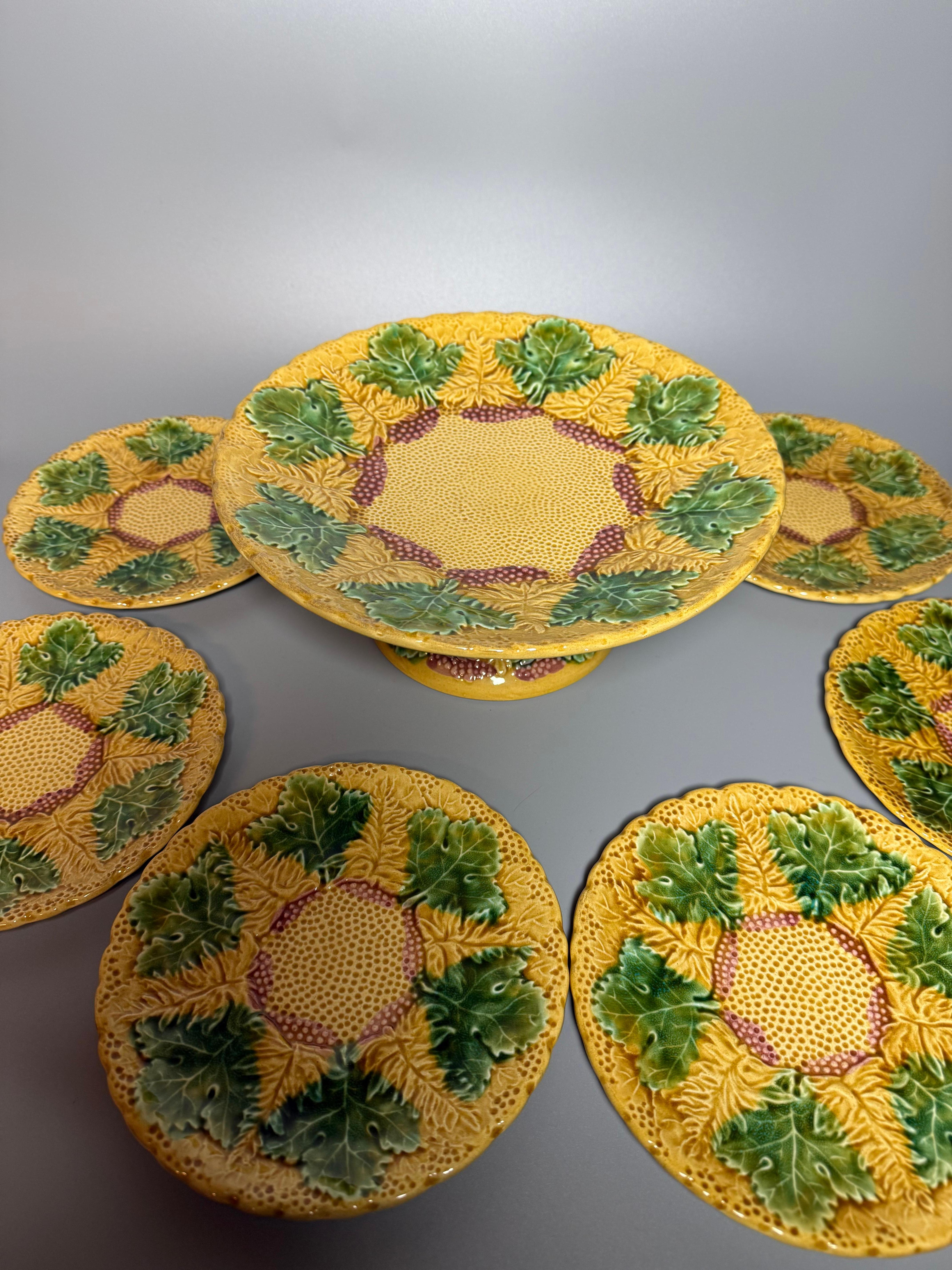 Art Nouveau Vintage Mayólica 1 centro de mesa/frutero y 6 platos siglo XX en venta