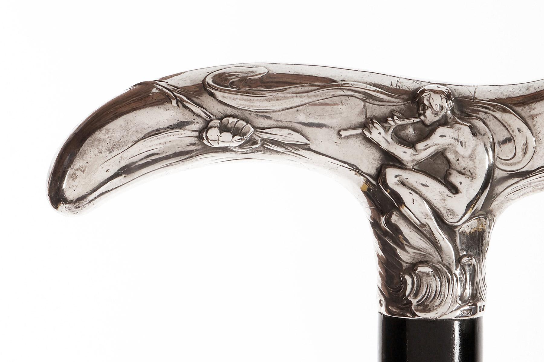 Argent Peuvent Art nouveau représentant le dieu Pan et la nymphe Echo, Suède 1900. en vente