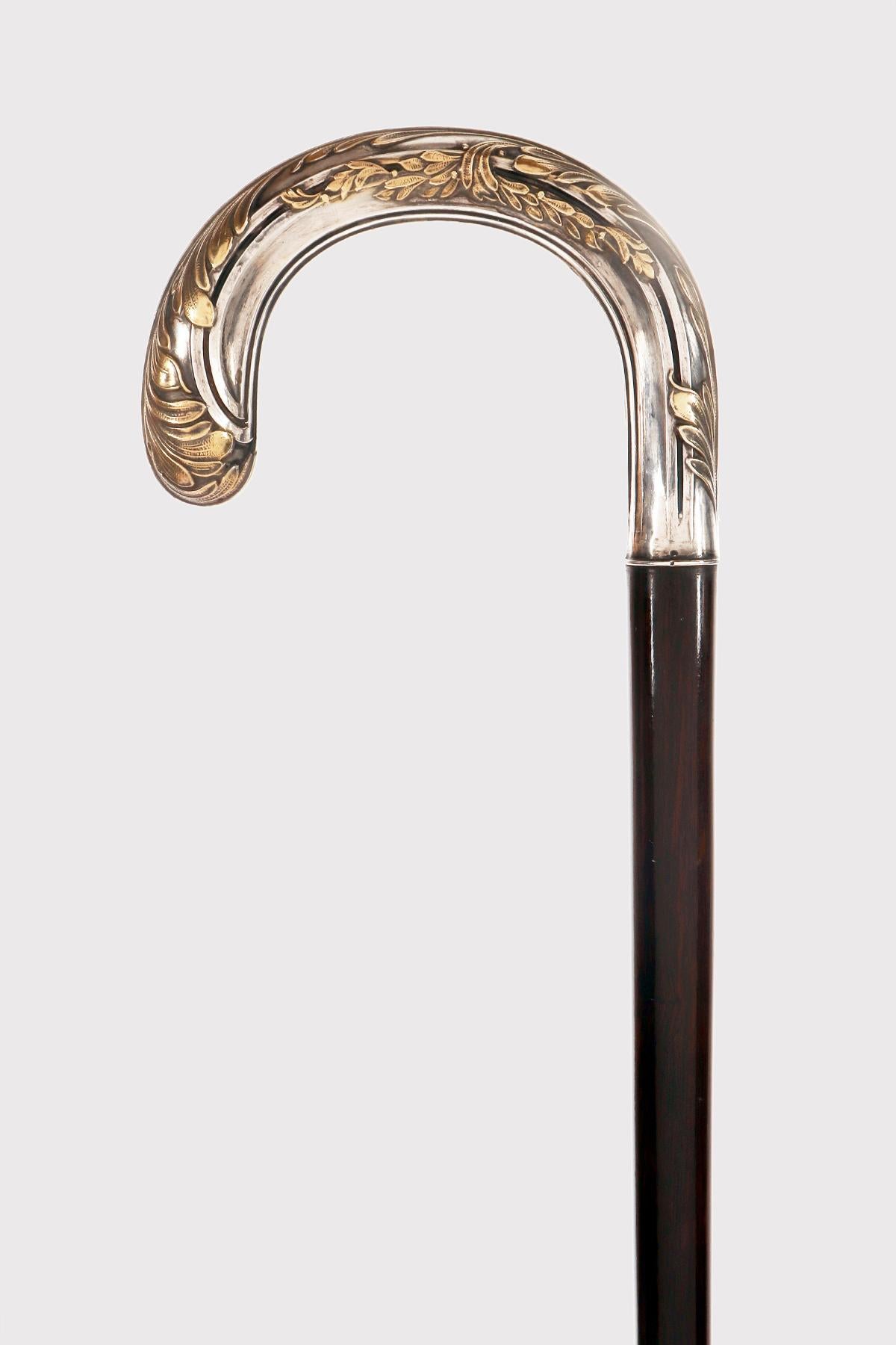 Francese Bastone da passeggio Art Nouveau, pomello in argento con foglie, Francia 1900. in vendita