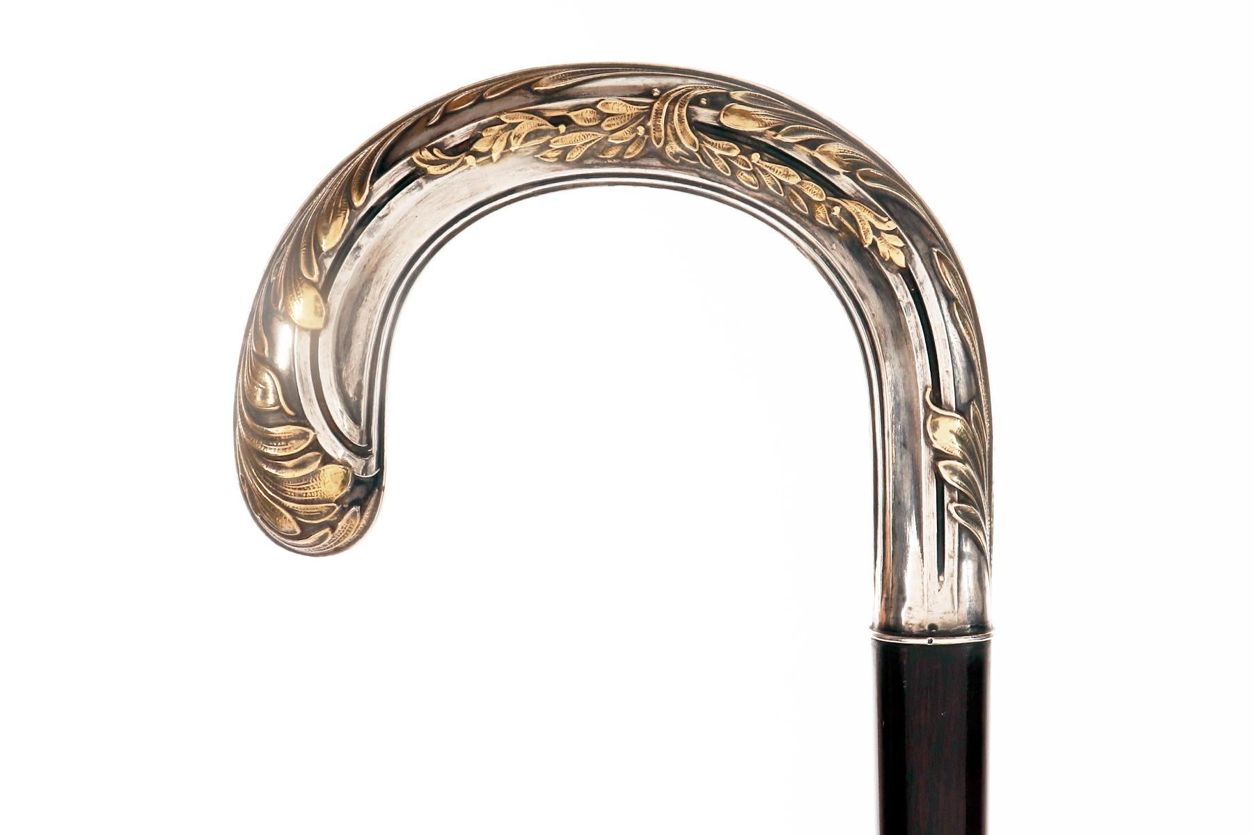 Bastone da passeggio Art Nouveau, pomello in argento con foglie, Francia 1900. In condizioni buone in vendita a Milan, IT