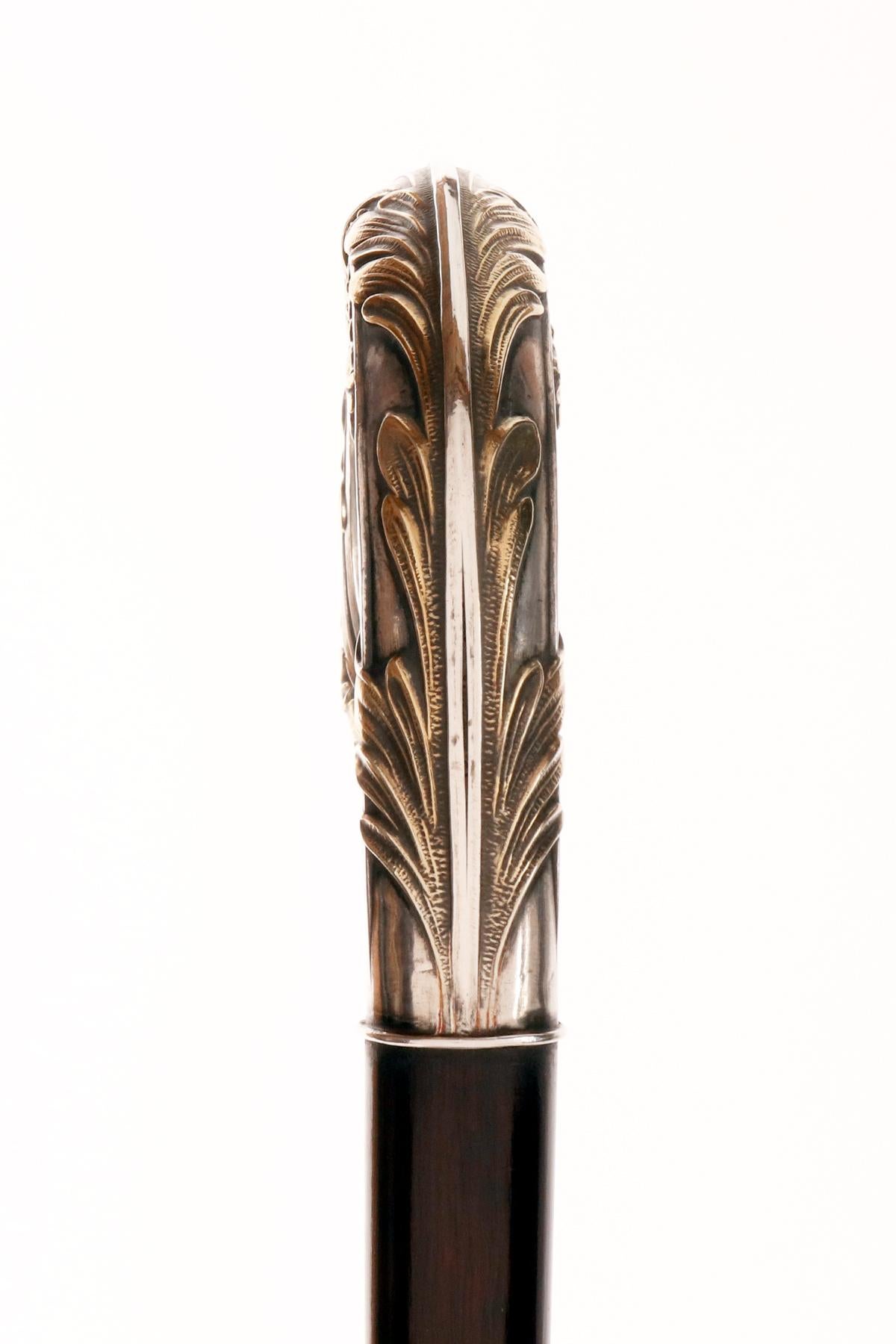 Argento Bastone da passeggio Art Nouveau, pomello in argento con foglie, Francia 1900. in vendita