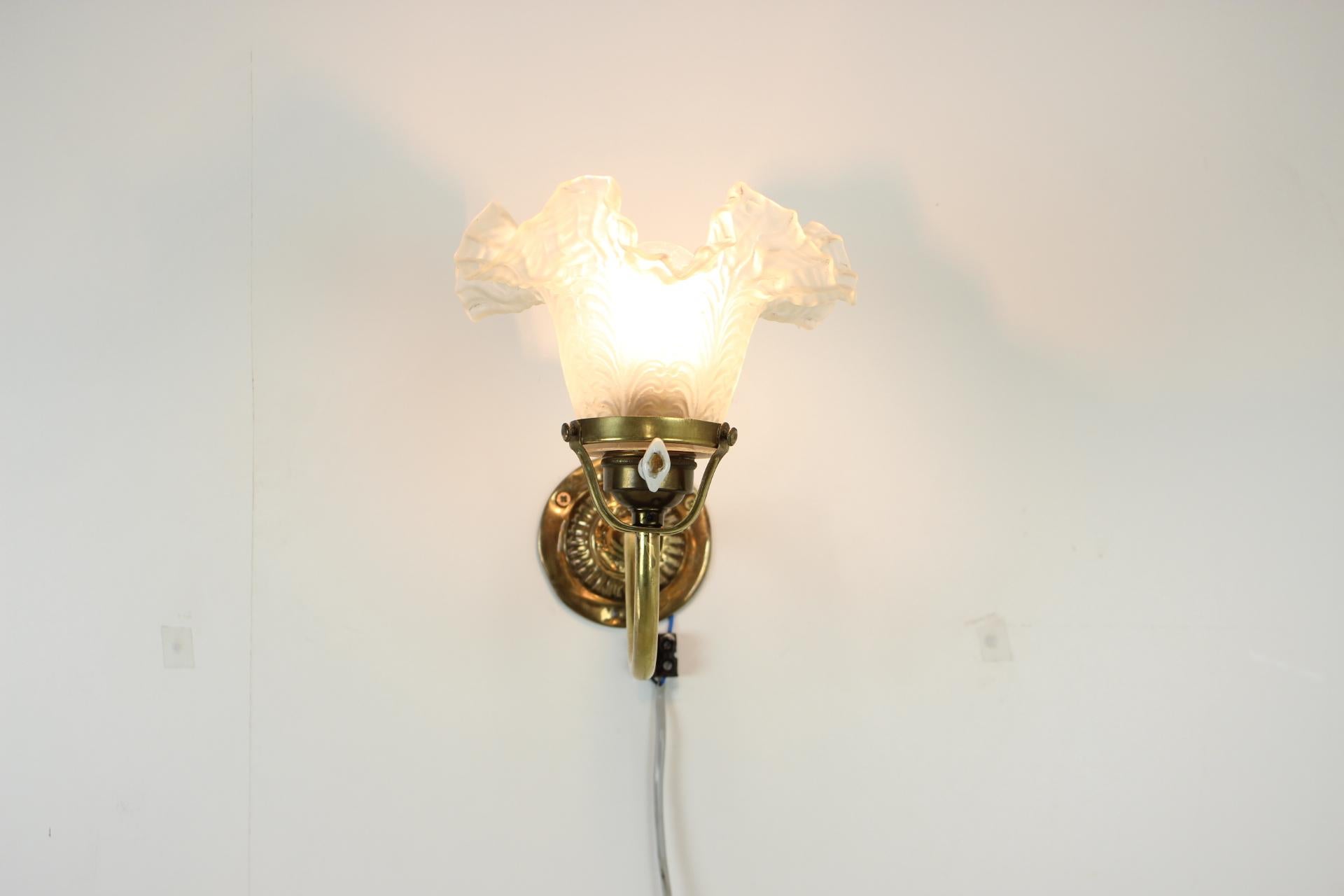 Art Nouveau Wall Lamp, circa 1900 For Sale 2