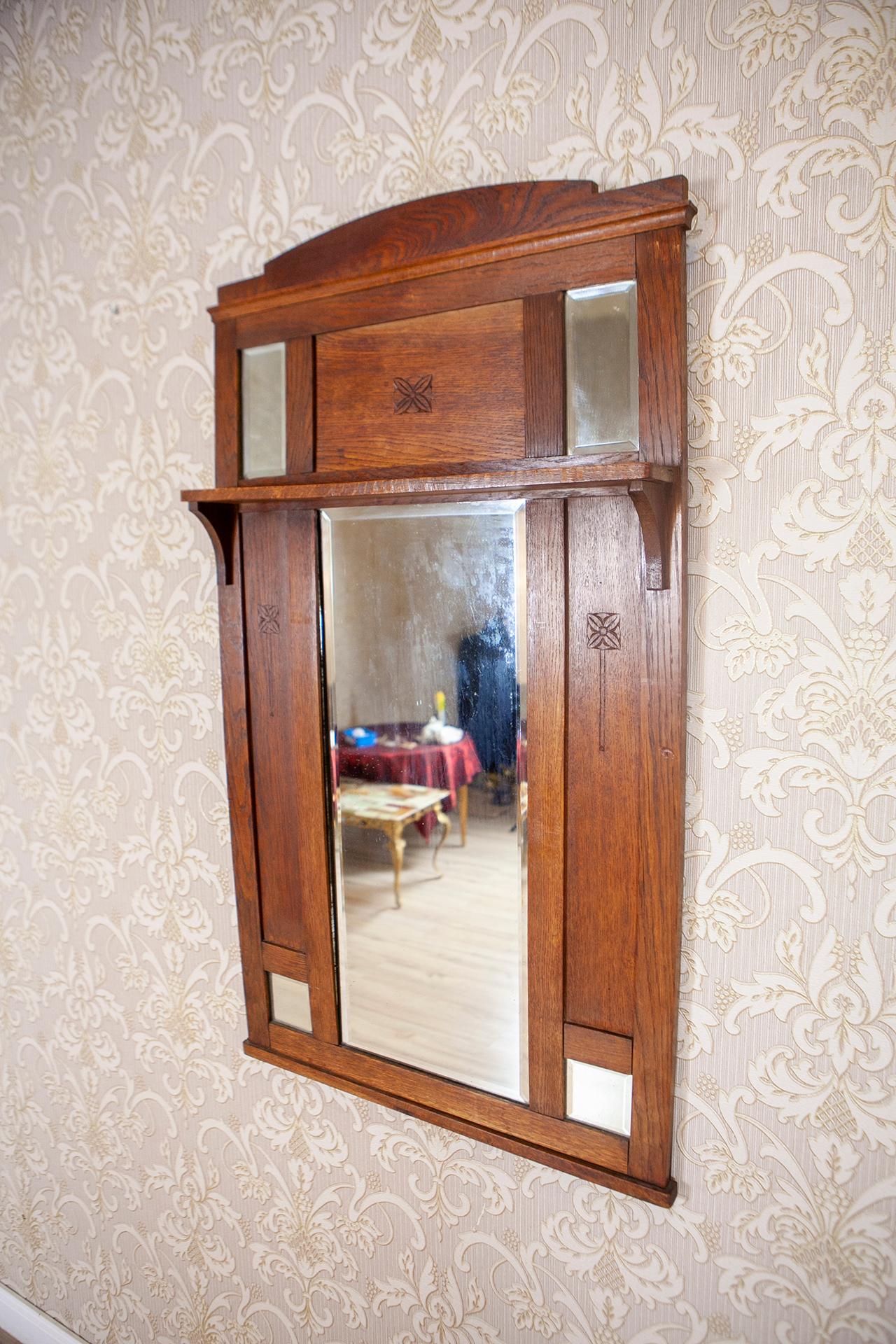 Art nouveau Miroir mural Art Nouveau dans un cadre en chêne, début du 20e siècle en vente
