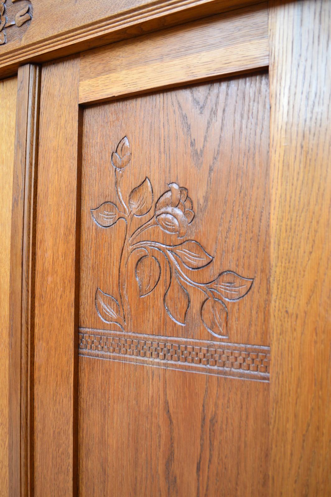 Art Nouveau Wardrobe with Mirror, in Carved Oak, France, circa 1910 5