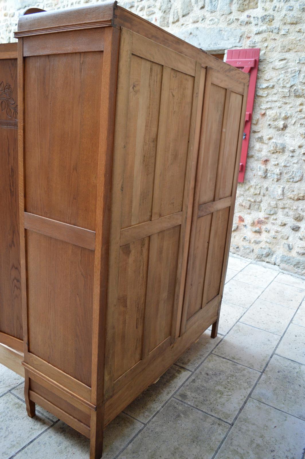Art Nouveau Wardrobe with Mirror, in Carved Oak, France, circa 1910 9