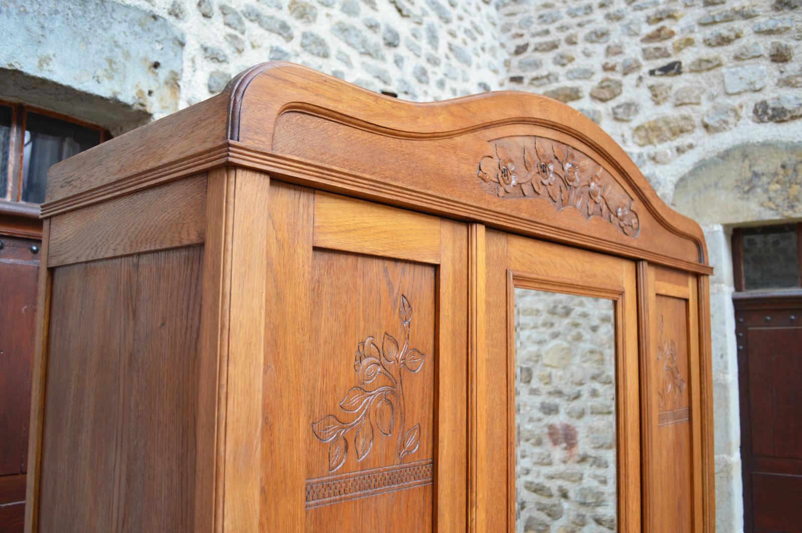 Bronze Art Nouveau Wardrobe with Mirror, in Carved Oak, France, circa 1910