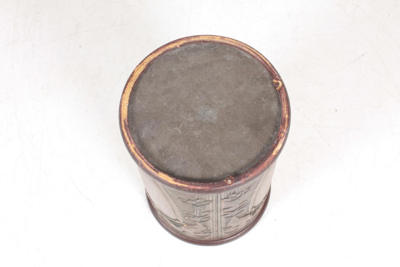Art Nouveau Waste Bin in Patinated Leather, 1910s In Good Condition For Sale In Lejre, DK