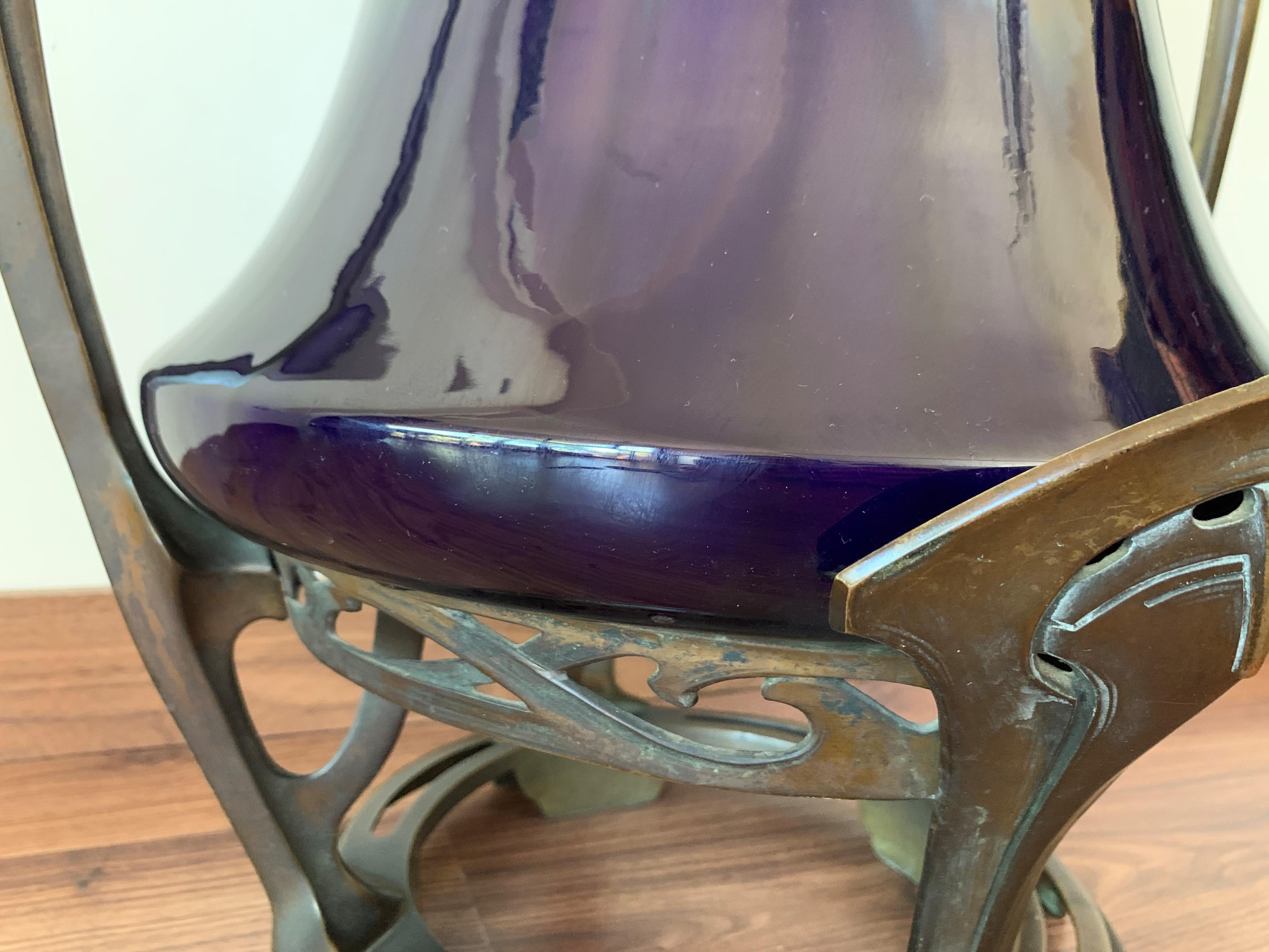 Vaso di ninfee Art Nouveau Jugendstil in bronzo alla maniera di Otto Eckman in vendita 3
