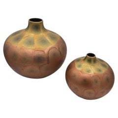 Vaso in stile Art Nouveau Weller in ambra iridescente e oro cotto al raku, coppia