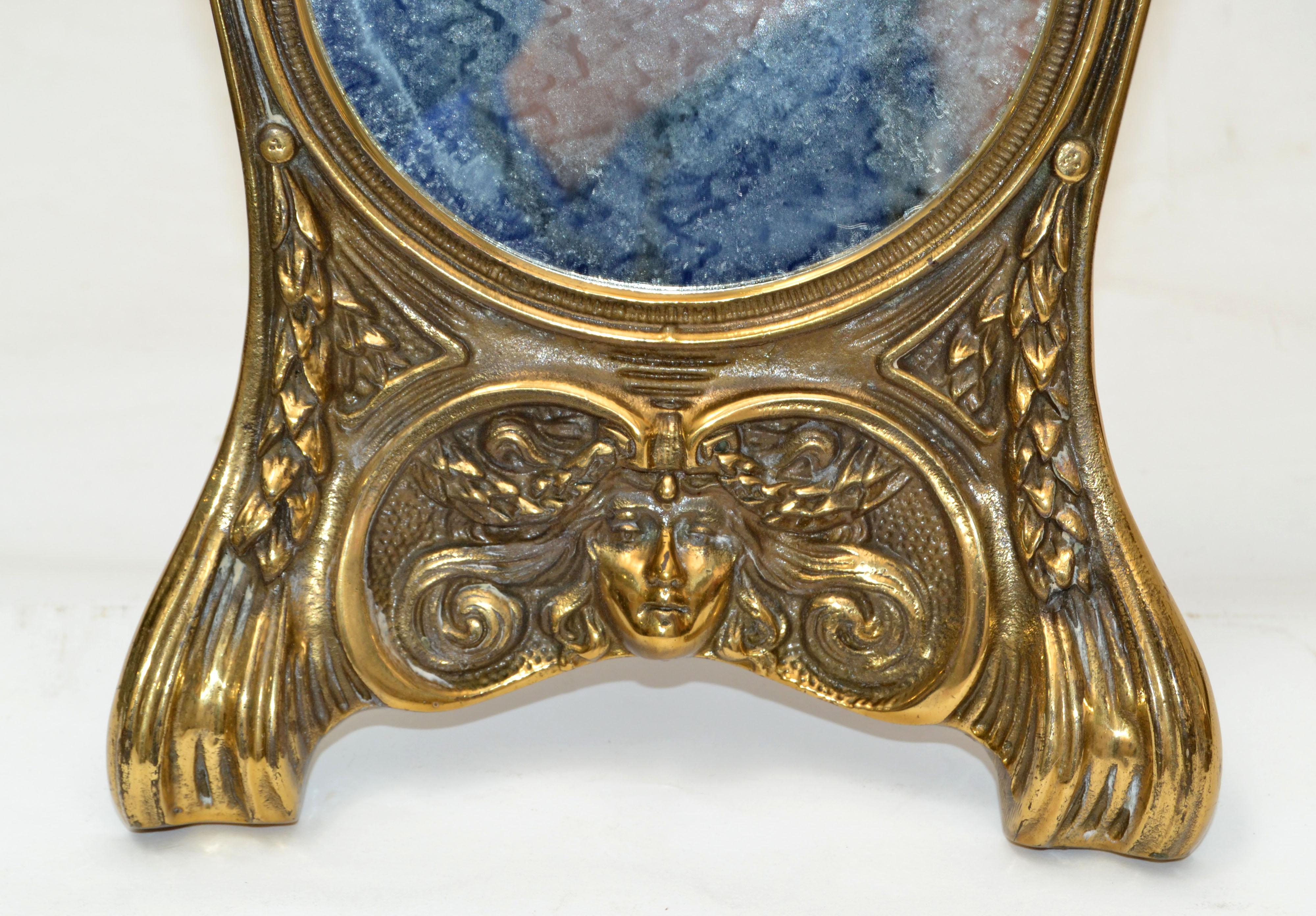 Art Nouveau Skurrile Handcrafted Golden Bronze Tisch Spiegel Vanity Spiegel 1940 (amerikanisch) im Angebot