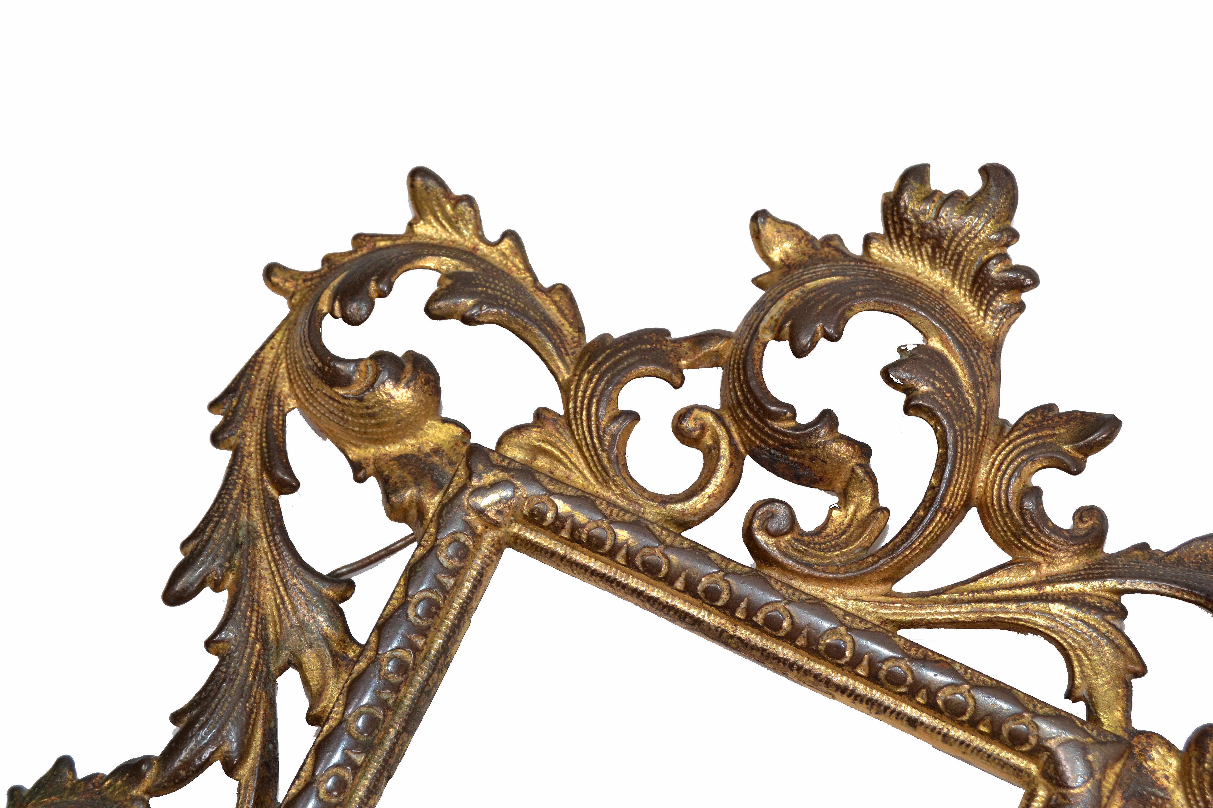 Art Nouveau Whimsical Handcrafted Golden Wrought Iron Picture Frame In Good Condition In Miami, FL