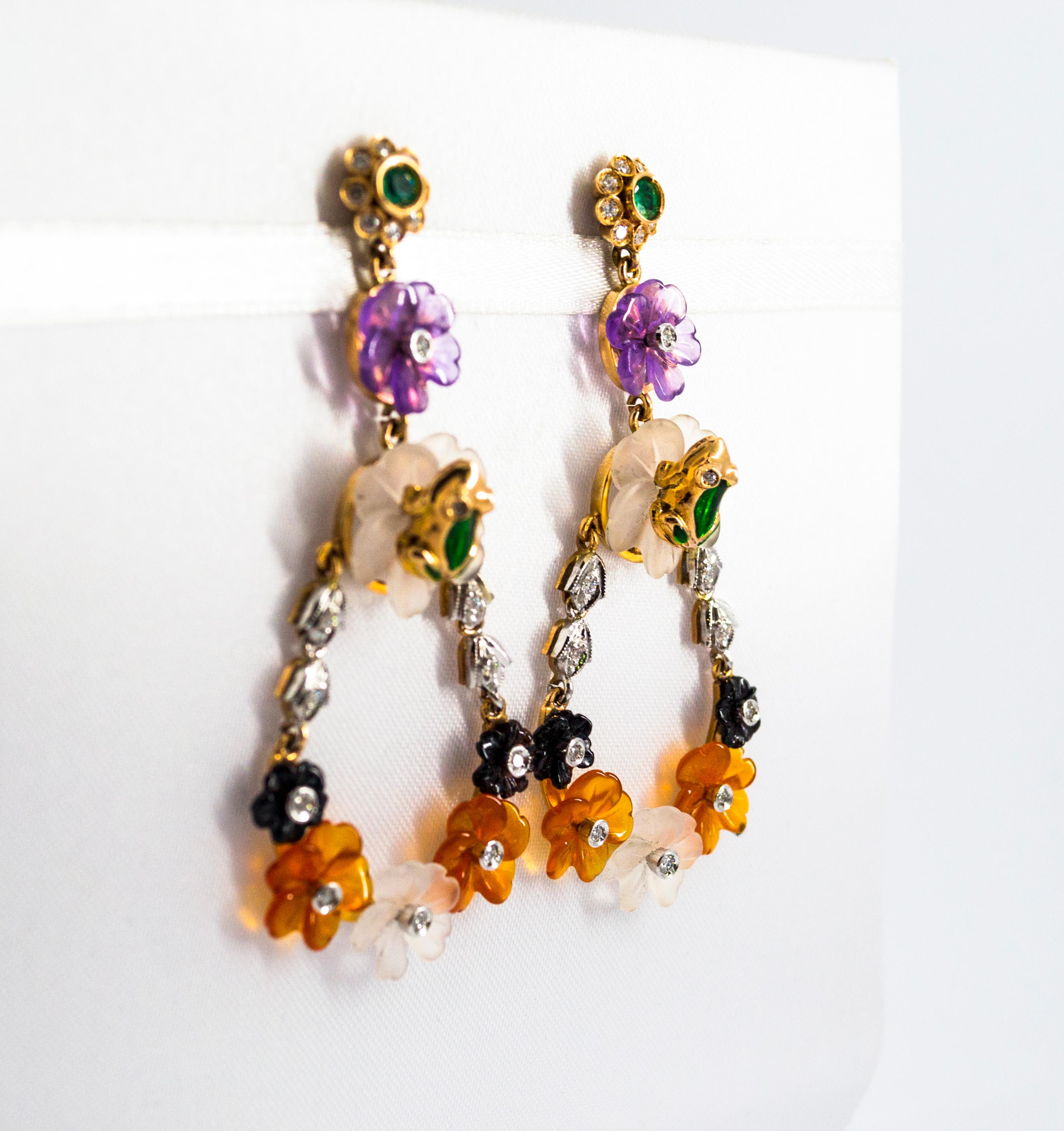 Orecchini Art Nouveau con diamante bianco, smeraldo, agata, ametista e fiori in oro giallo in vendita 2