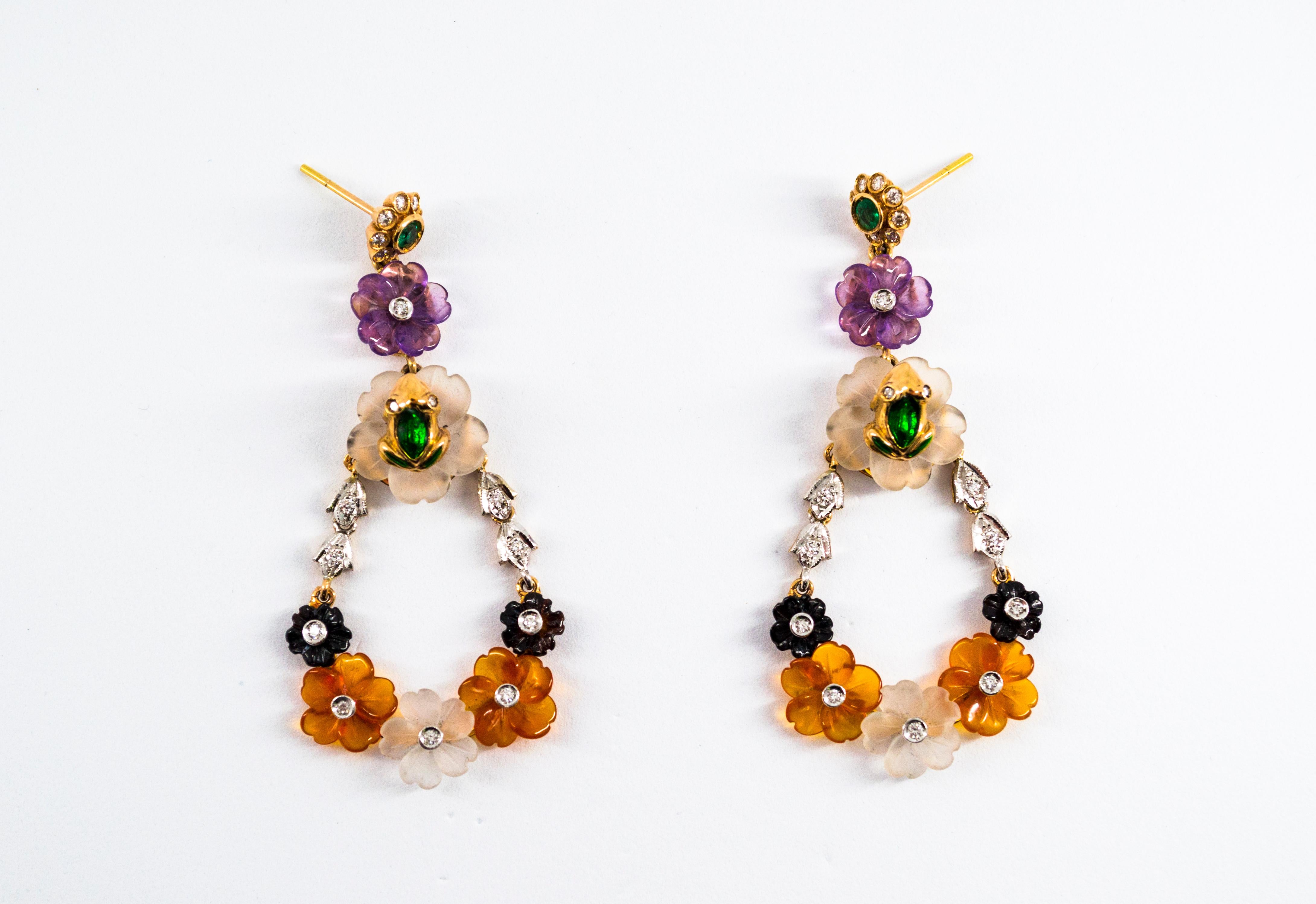 Orecchini Art Nouveau con diamante bianco, smeraldo, agata, ametista e fiori in oro giallo in vendita 3