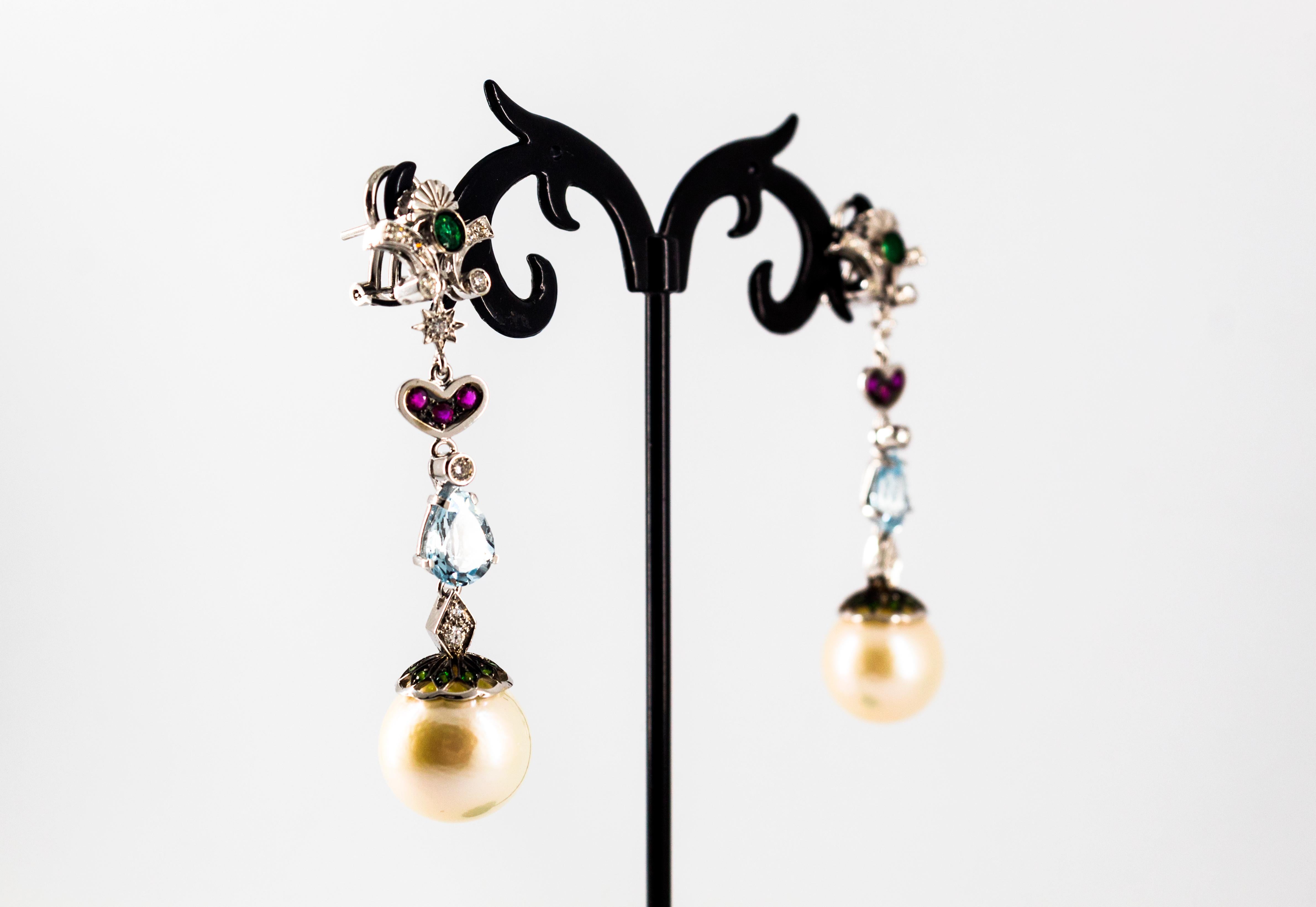 Boucles d'oreilles pendantes Art Nouveau en or blanc, diamant blanc, émeraude, rubis, aigue-marine et perle en vente 6