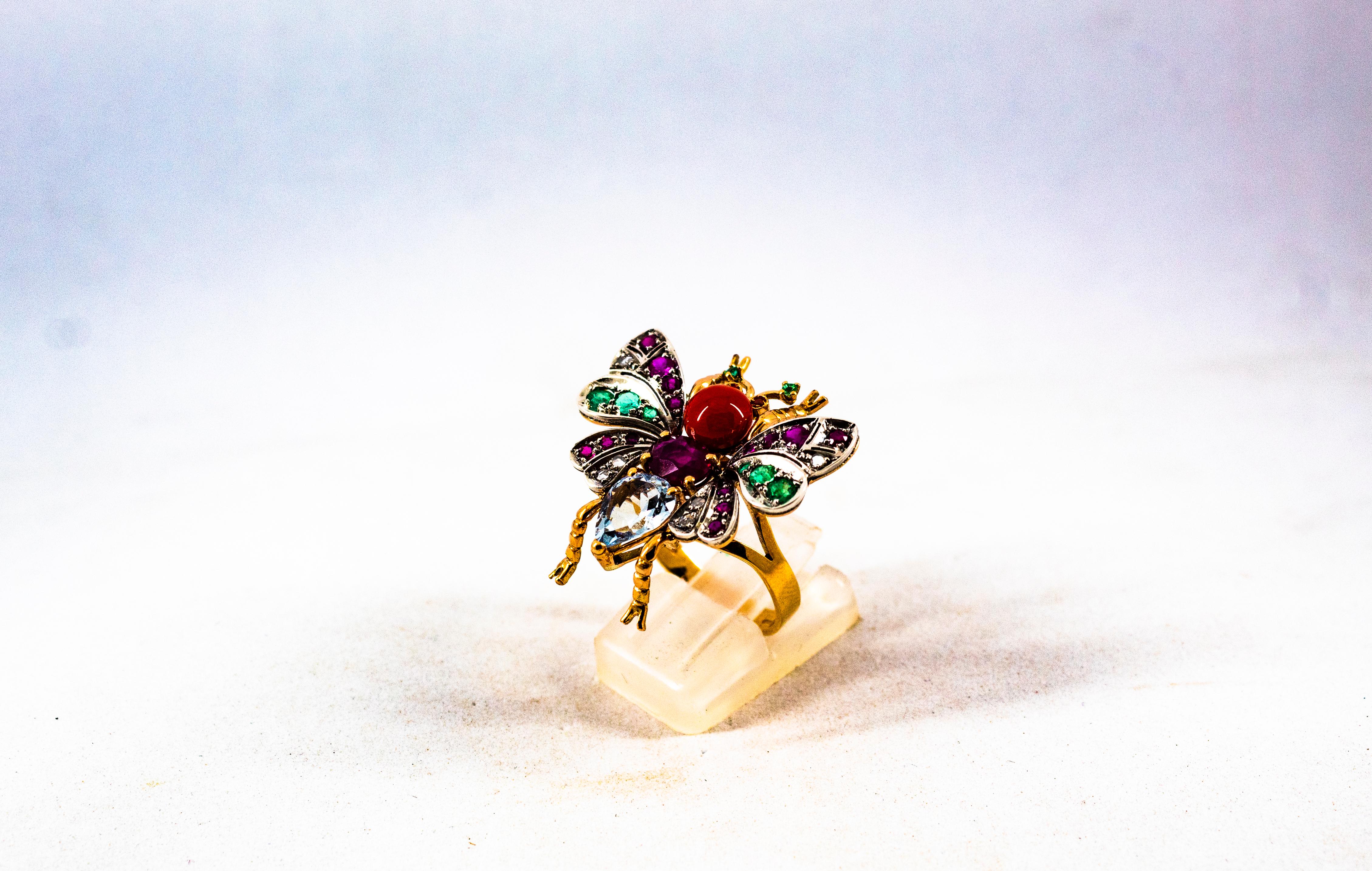 Art Nouveau White Diamond Emerald Ruby Aquamarine Red Coral Yellow Gold Ring In New Condition In Naples, IT
