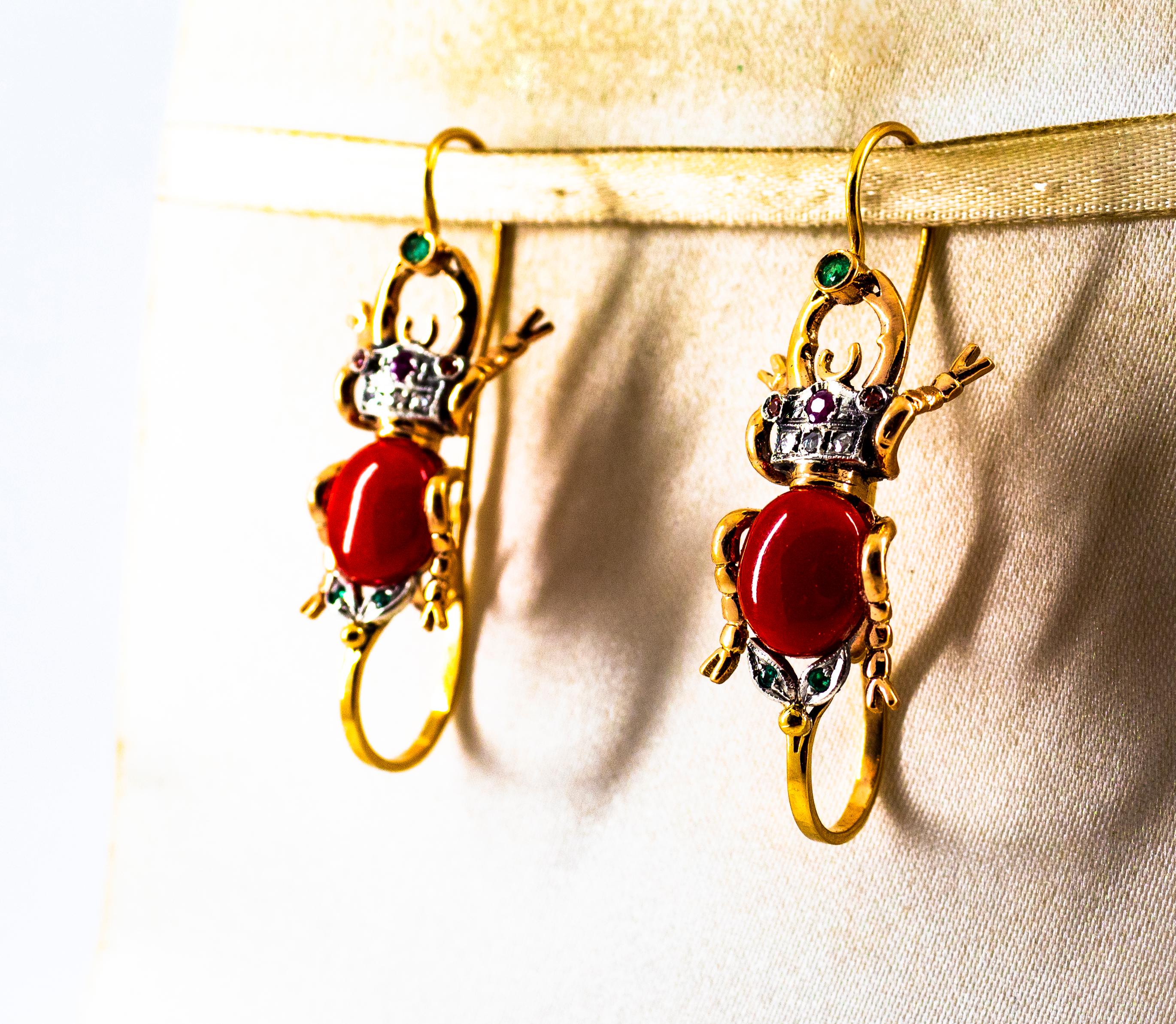 Klappbrisur-Ohrringe im Jugendstil, weißer Diamant Smaragd Rubin Rote Koralle Gelbgold im Zustand „Neu“ im Angebot in Naples, IT