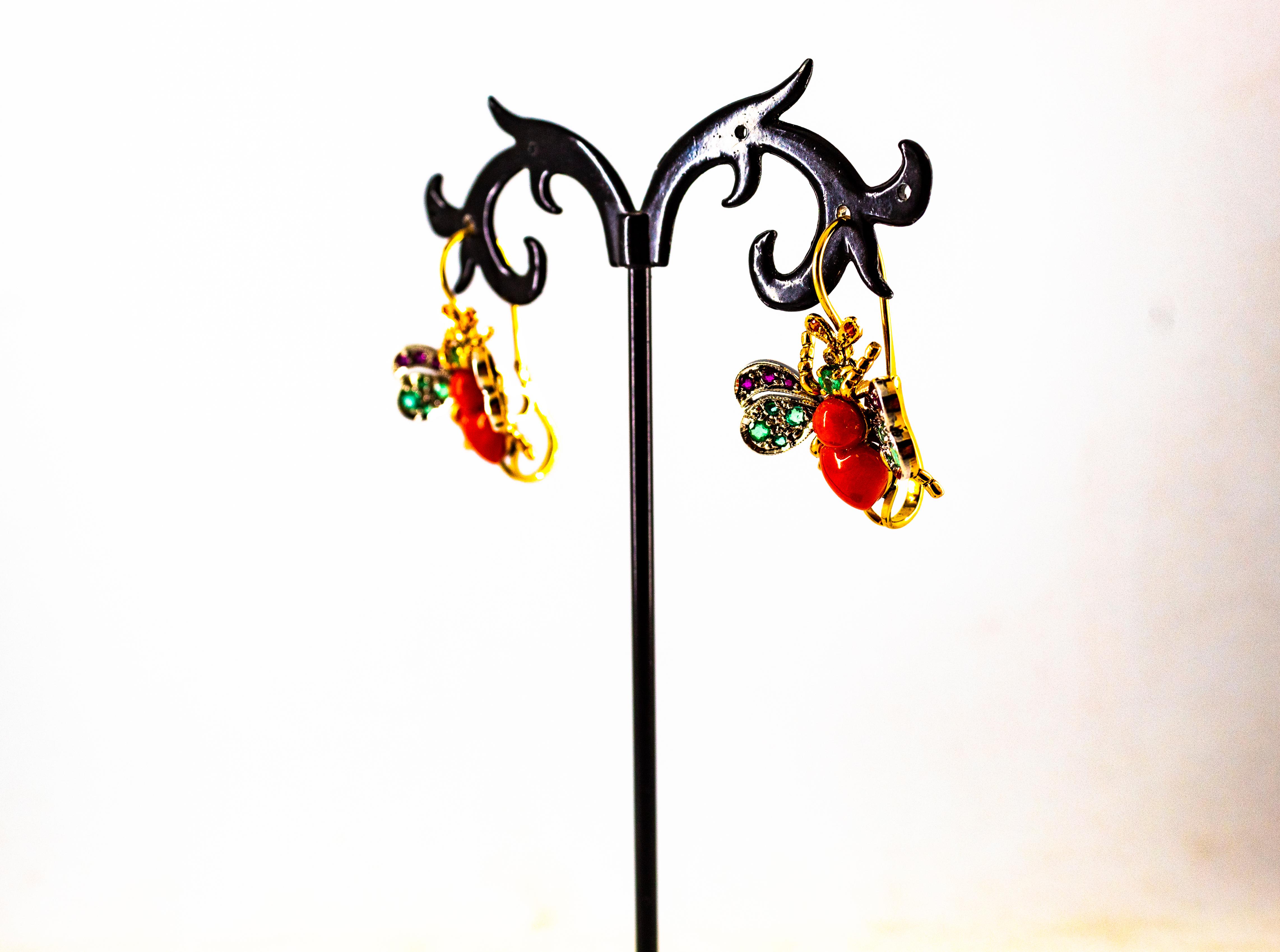 Jugendstil-Ohrringe mit Klappbrisur, weißer Diamant, Smaragd, Rubin, roter Koralle, Gelbgold im Angebot 3
