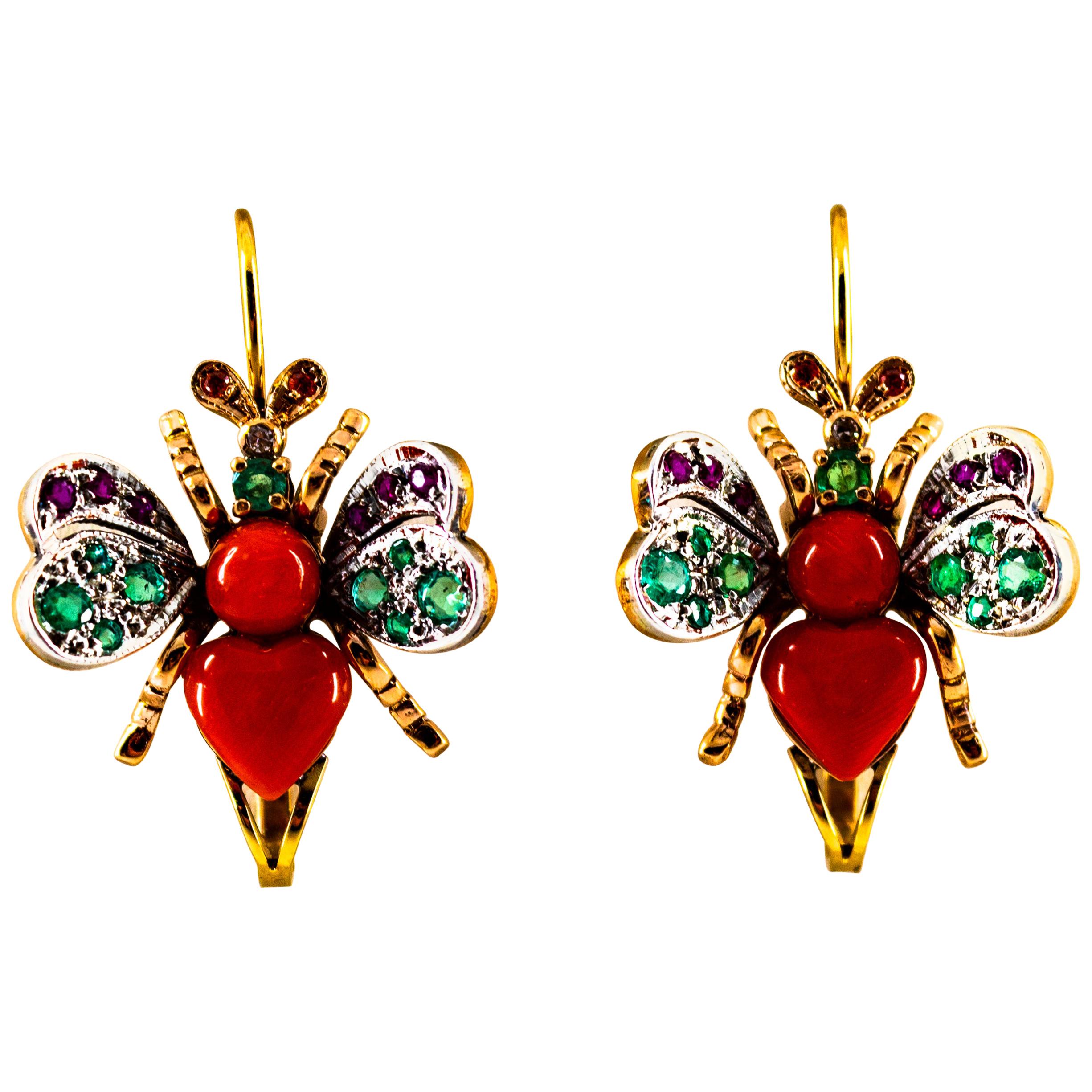 Boucles d'oreilles à levier Art Nouveau en or jaune avec diamants blancs, émeraudes, rubis, corail rouge