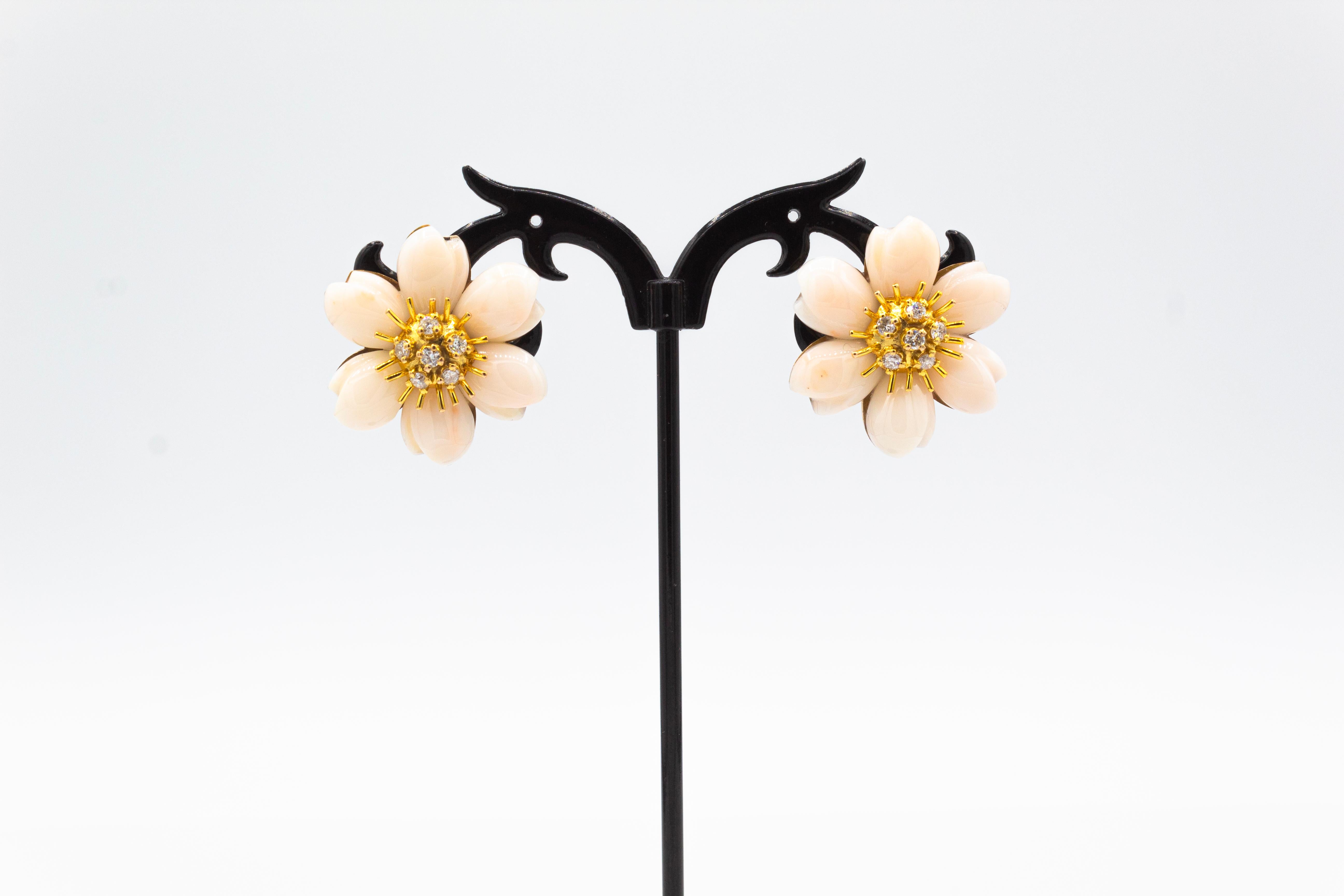 For any problems related to some materials contained in the items that do not allow shipping, please contact the seller with a private message to solve the problem.
We can ship every piece of our 1stdibs catalog worldwide.

These Earrings are made