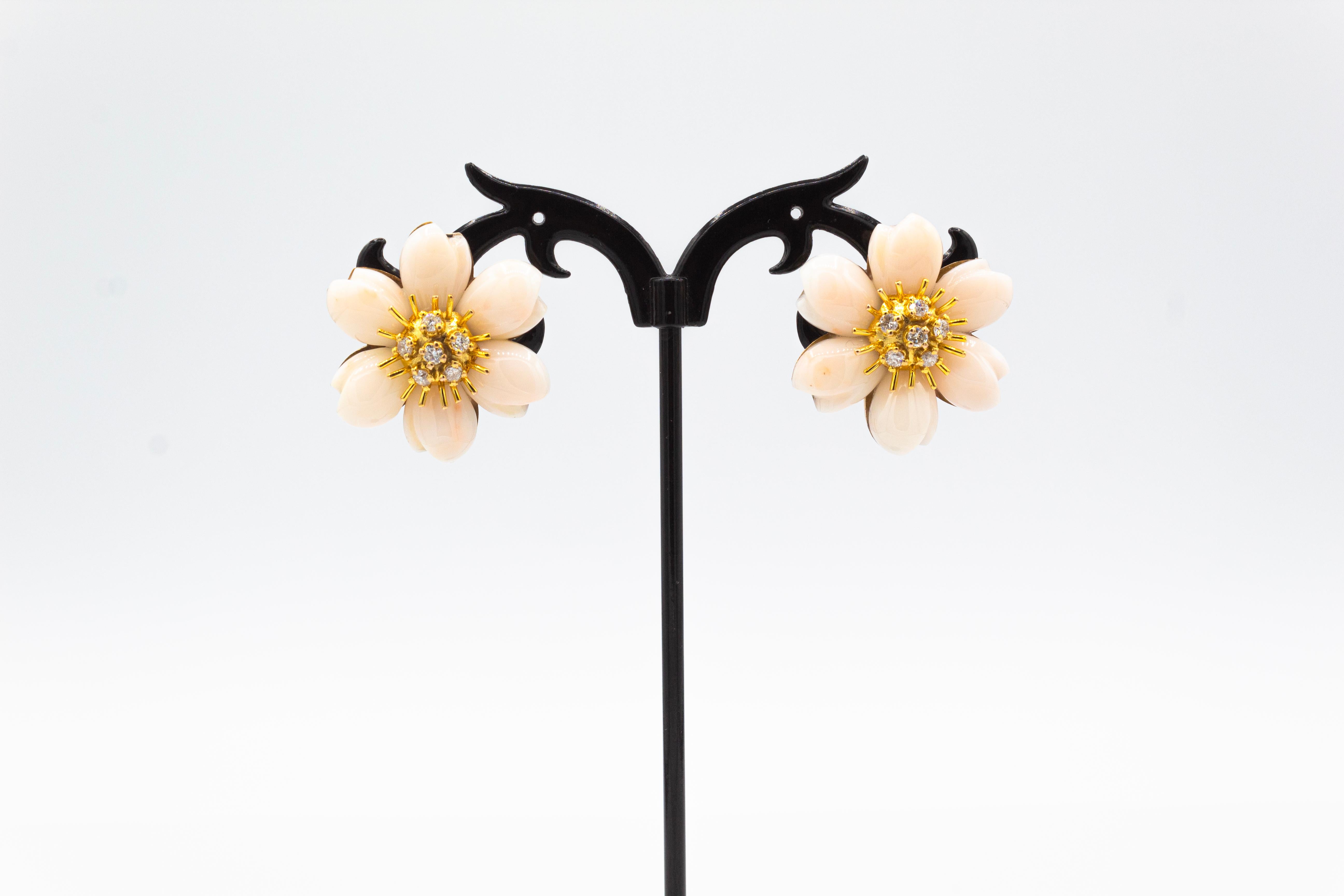 Brilliant Cut Art Nouveau White Diamond Light Pink Coral Yellow Gold Flowers Clip-On Earrings For Sale