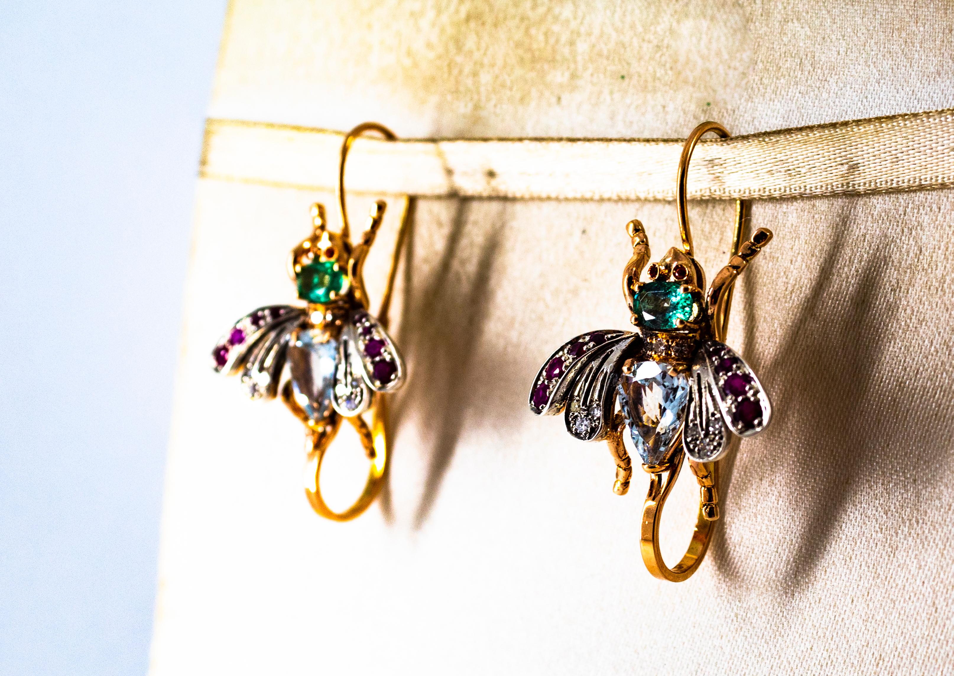 Boucles d'oreilles en goutte Art Nouveau en or jaune avec diamants blancs, rubis, émeraudes et aigue-marines Unisexe en vente