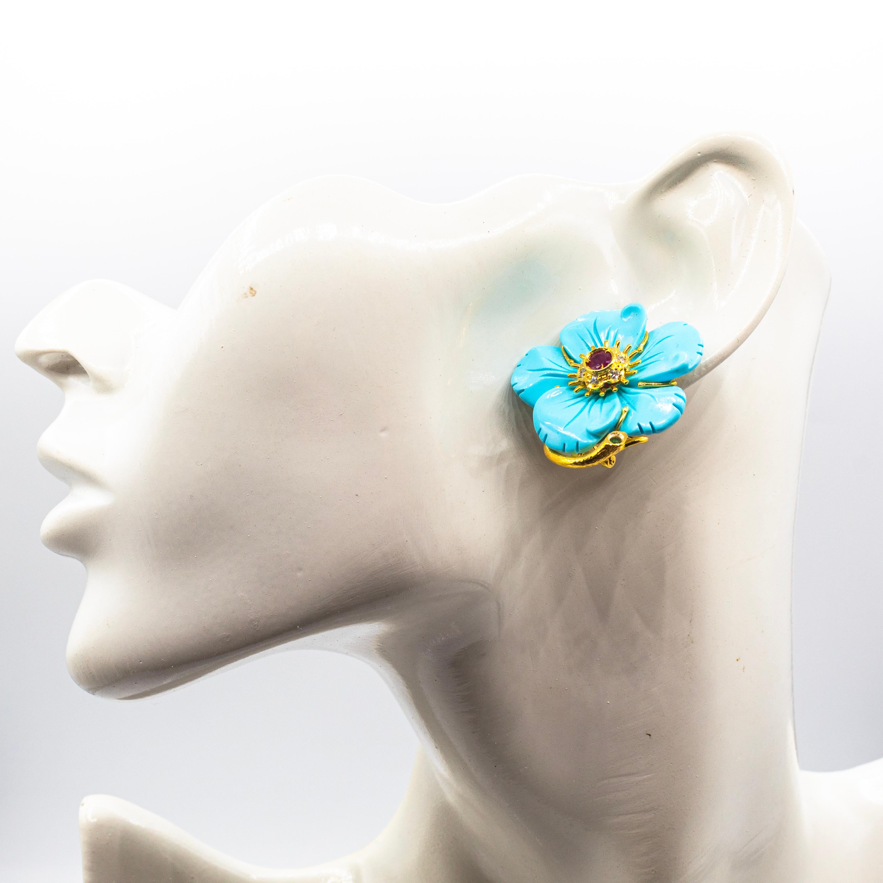 Art Nouveau White Diamond Turquoise Ruby Yellow Gold Clip-On Flowers Earrings in vendita 1