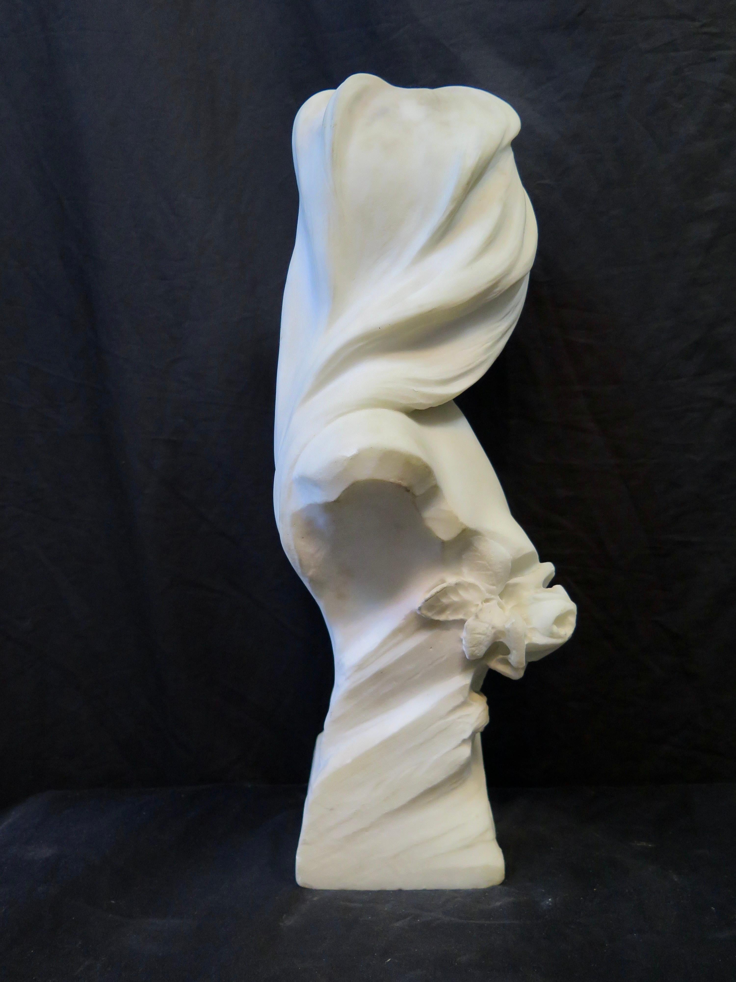 Art Nouveau White Marble Bust of a Young Woman For Sale 1